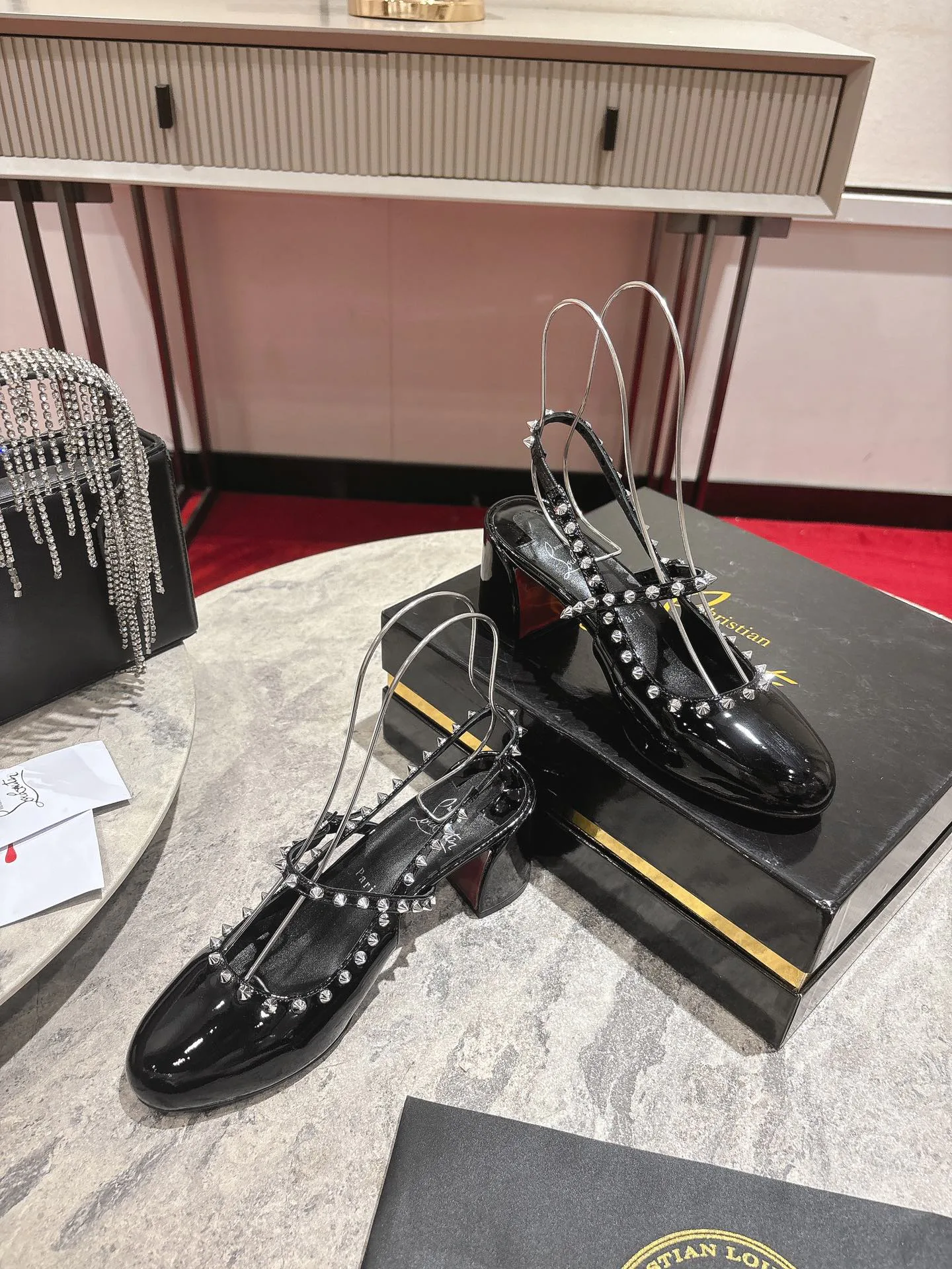 Women's Heels CHRISTIAN LOUBOUTIN 16831028