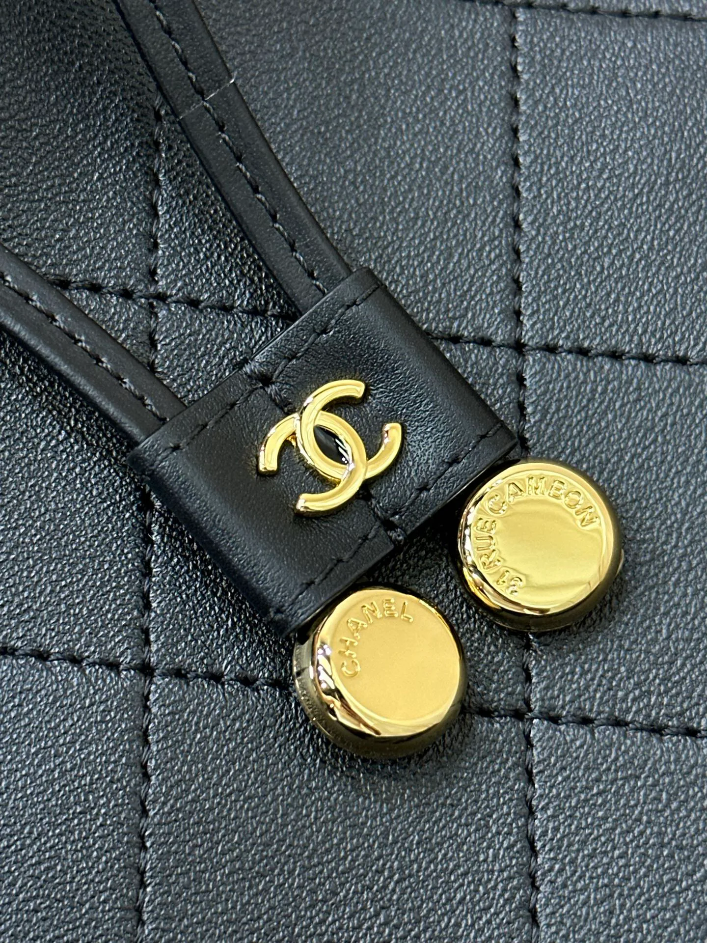Women's Classic Handbags CHANEL 17979554