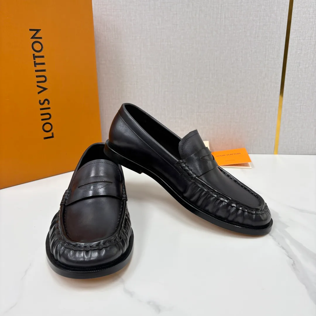 Men's Loafers And Dress Shoes LOUIS VUITTON 17884066
