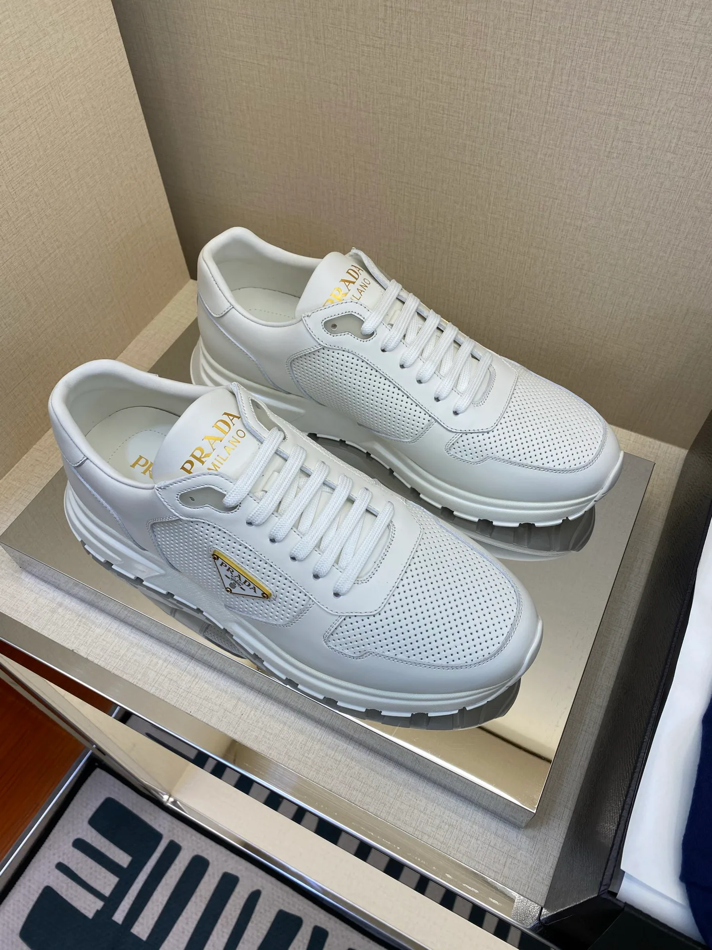 Men's Sneakers PRADA 18039817
