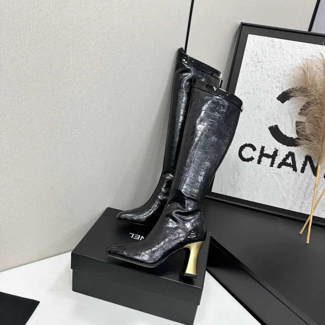 Women's Boots CHANEL 18366732