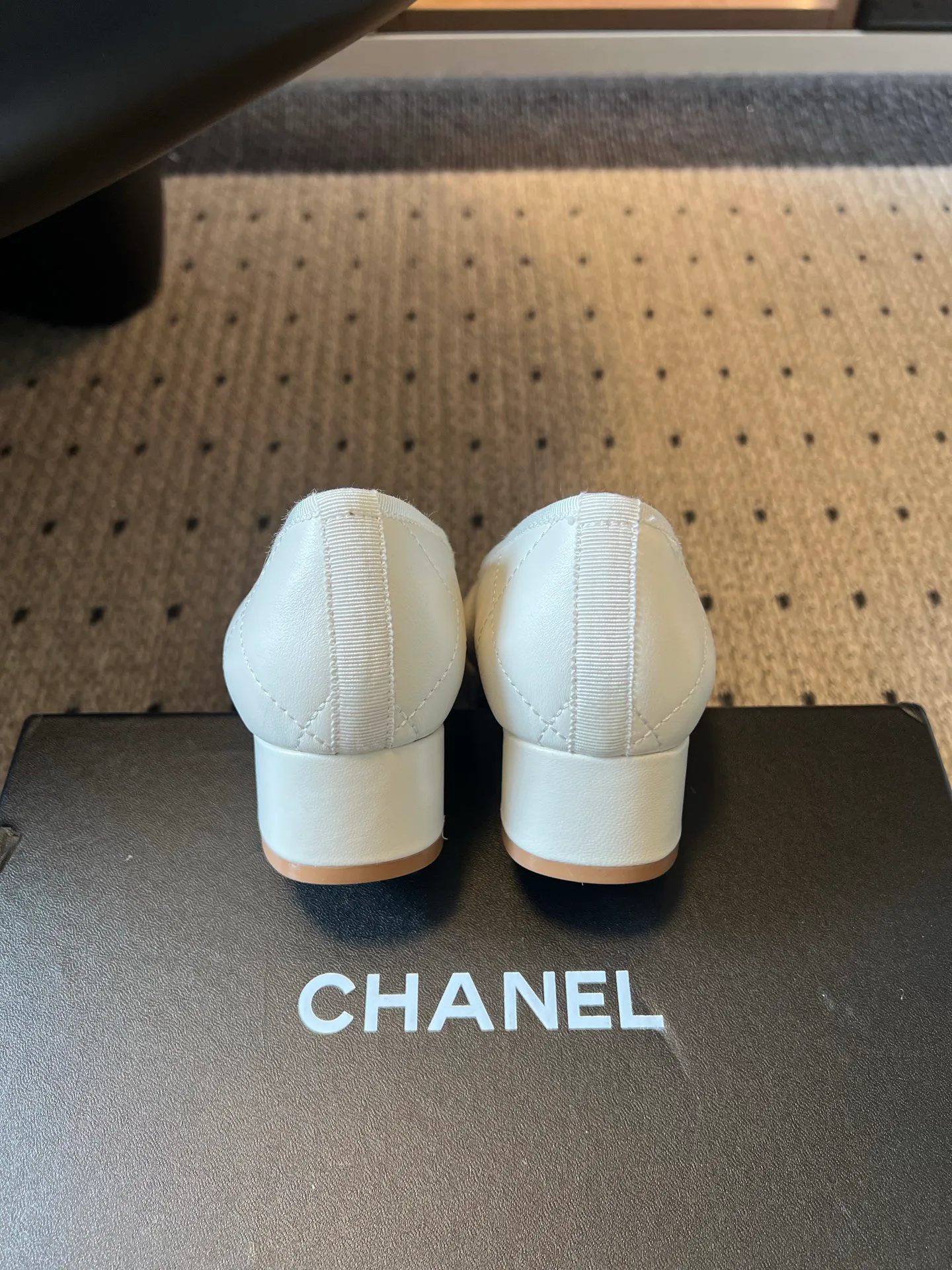 Women's Ballet Flats CHANEL 17523617