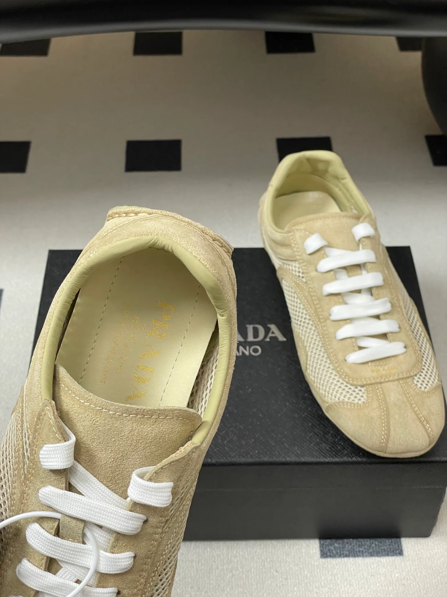 Women's Sneakers PRADA 18492564