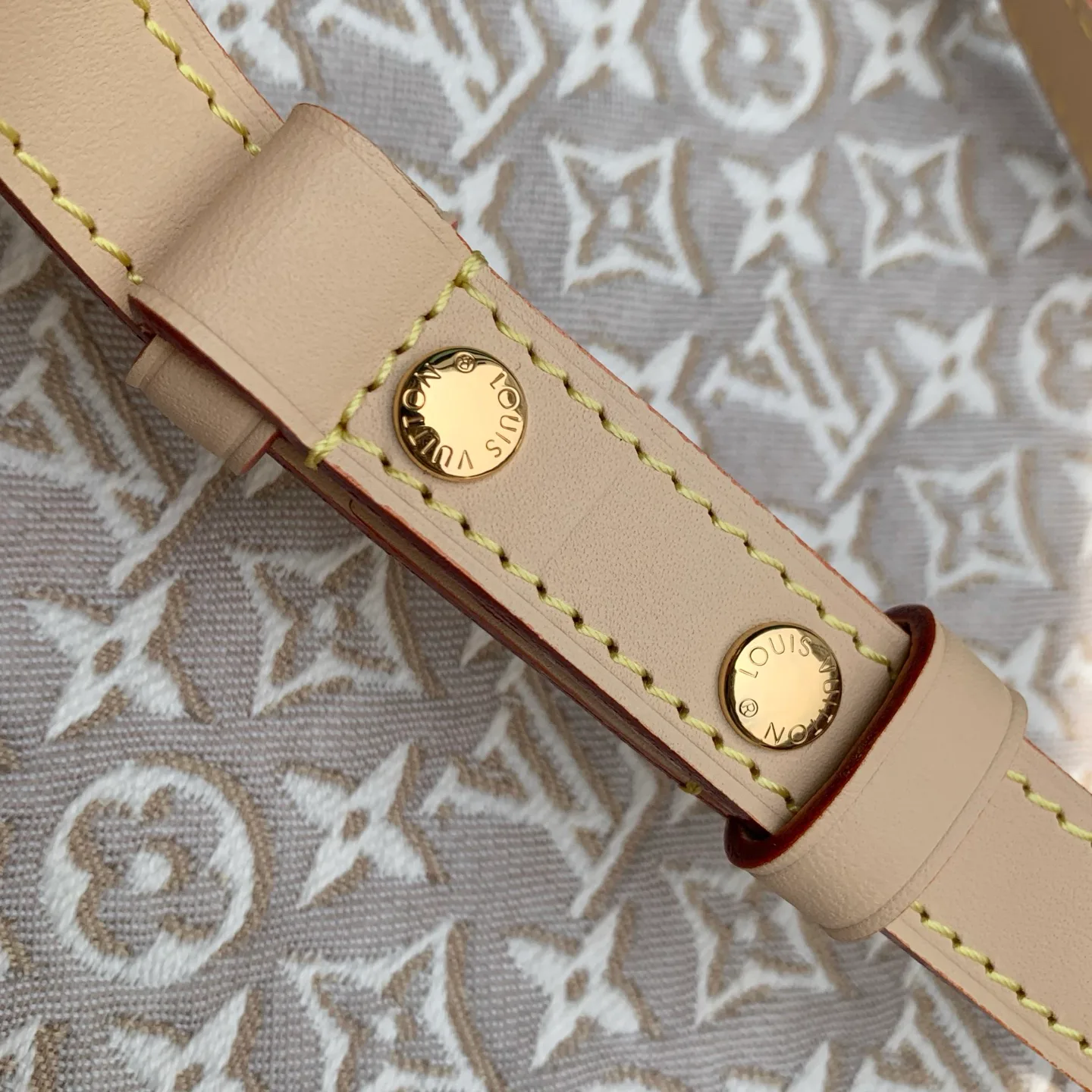 Women's Classic Handbags LOUIS VUITTON 18427512