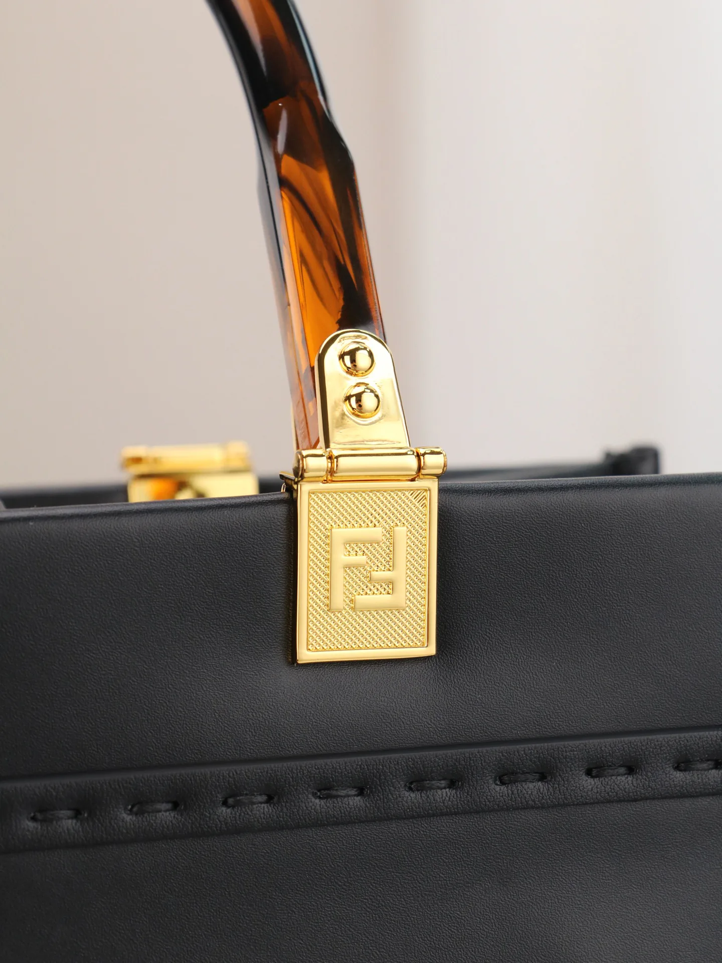Women's Classic Handbags FENDI 18005129