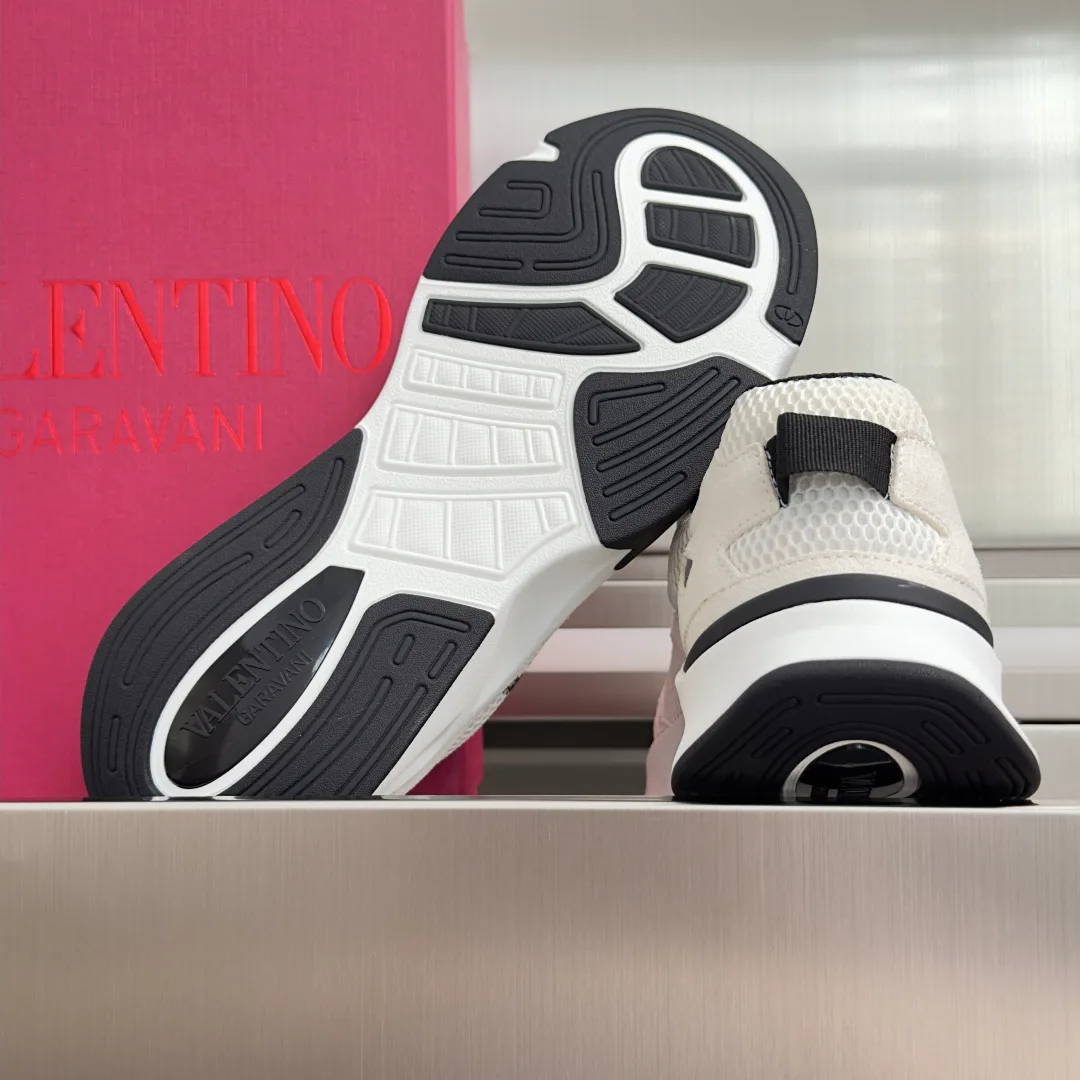 Men's Sneakers VALENTINO 17603078