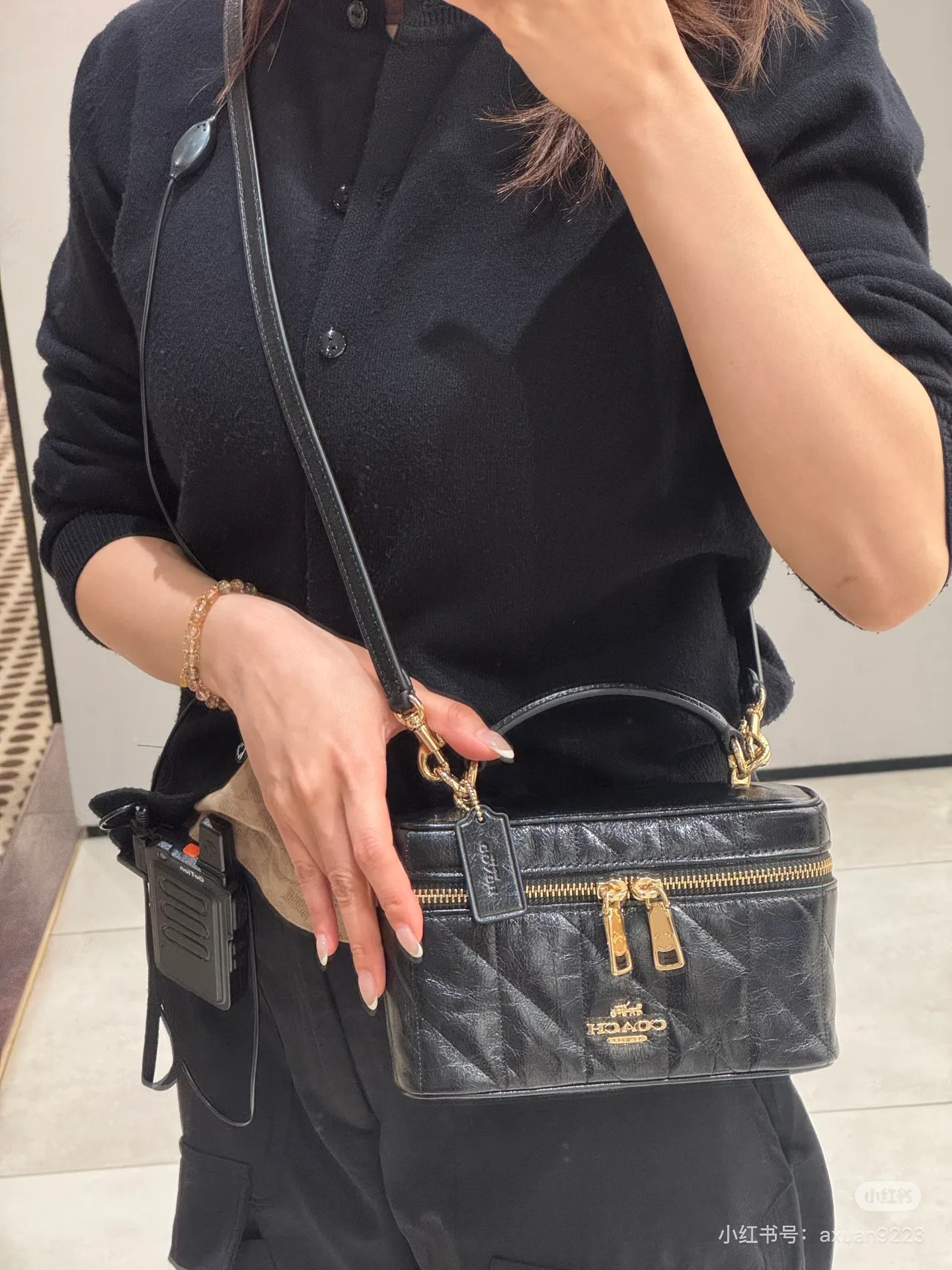 Women's Classic Handbags COACH 17961053