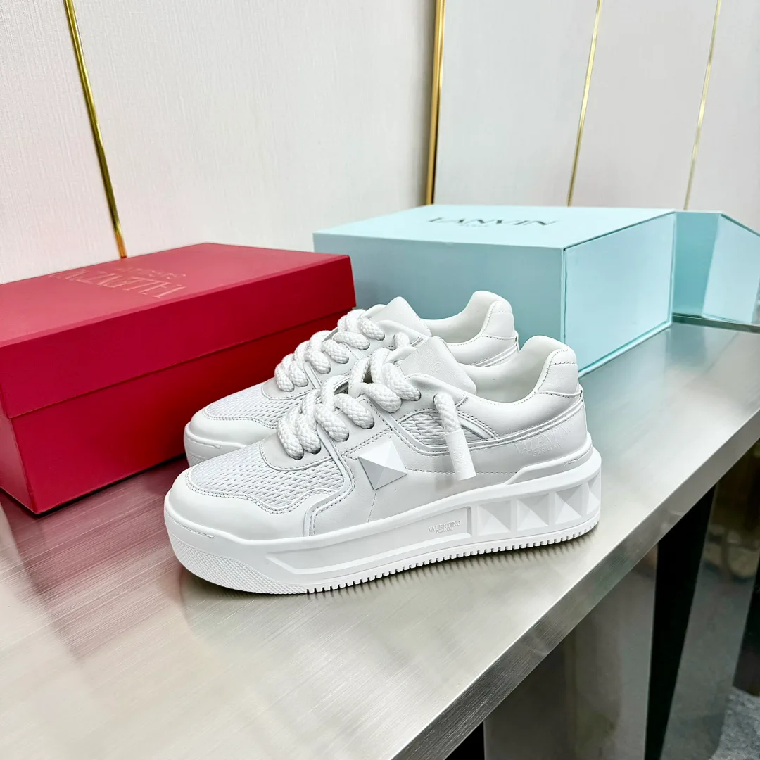 Women's Sneakers VALENTINO 17955022