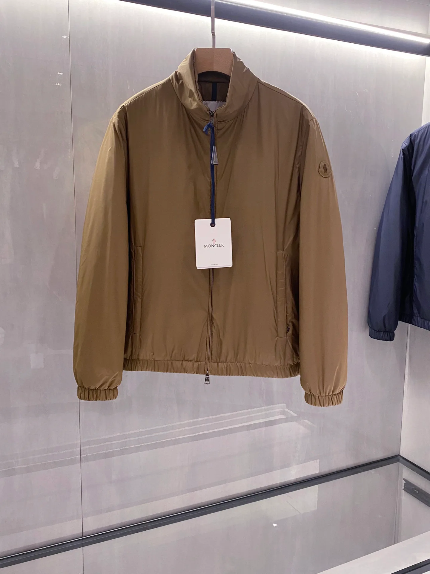 Куртки И Пуховики Мужские Moncler 18572359