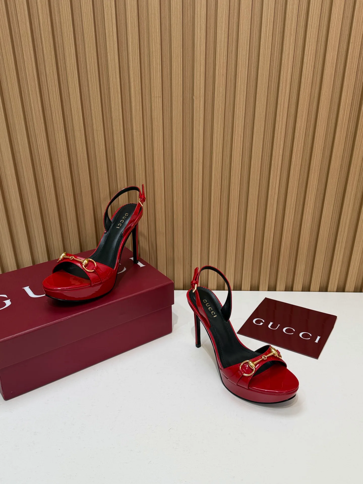 Women's Open-Toe Sandals GUCCI 18396259