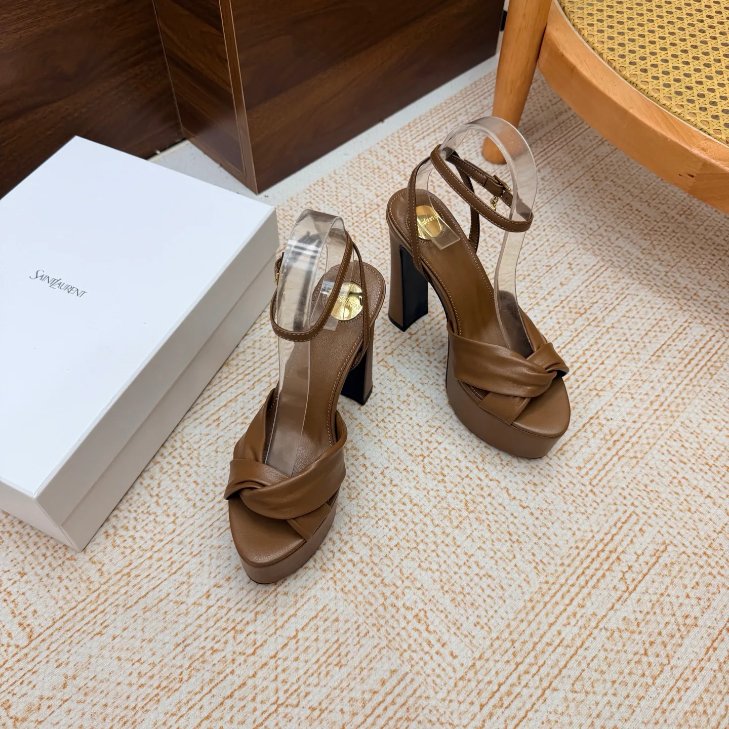 Women's Open-Toe Sandals SAINT LAURENT 18104668