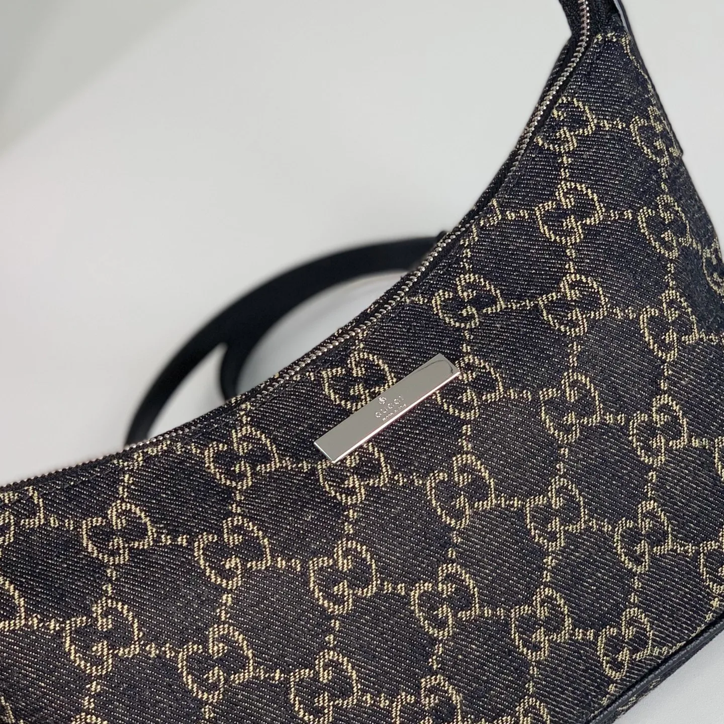 Women's Shoulder Bags GUCCI 17496225