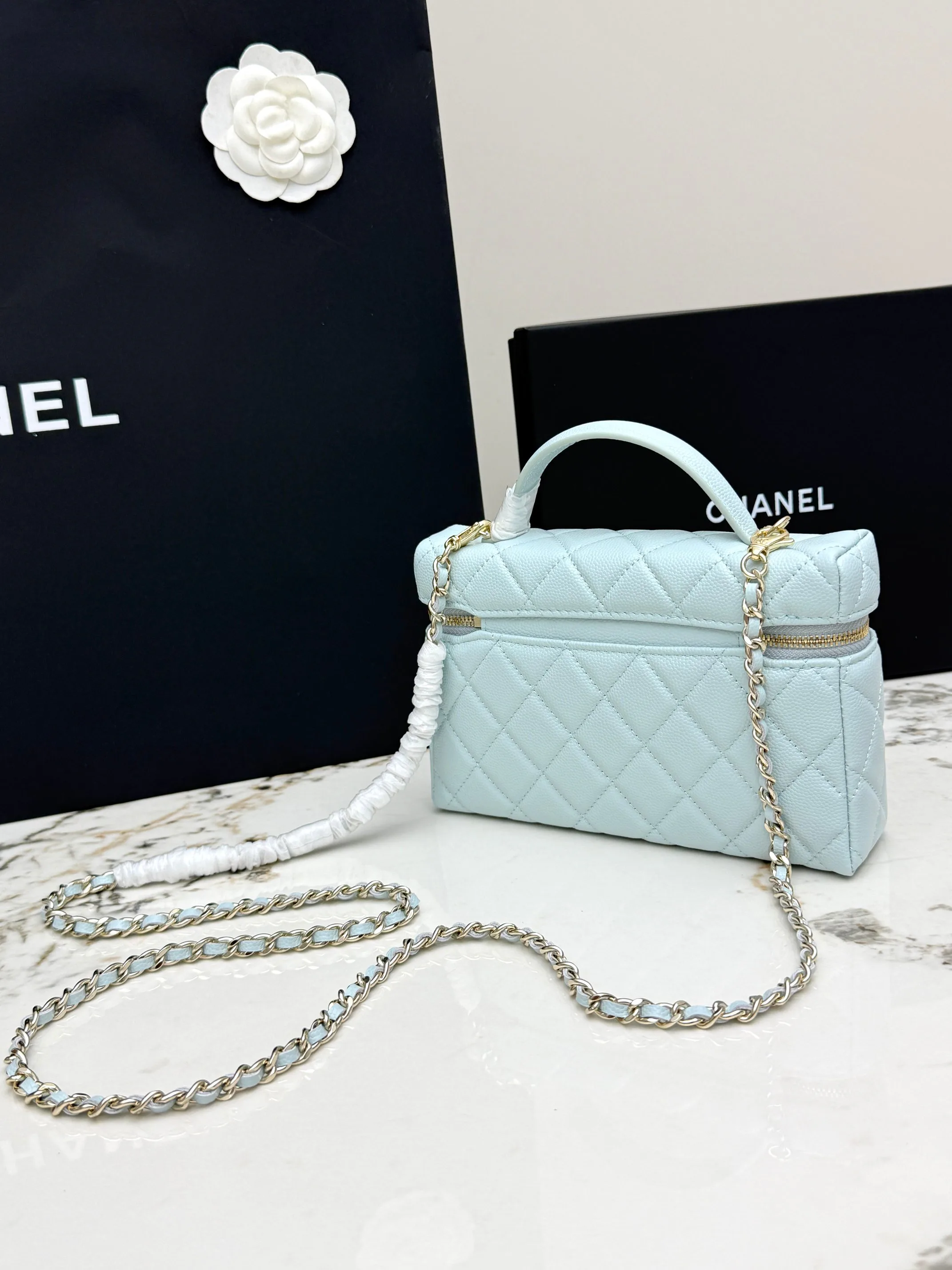 Women's Classic Handbags CHANEL 17949115