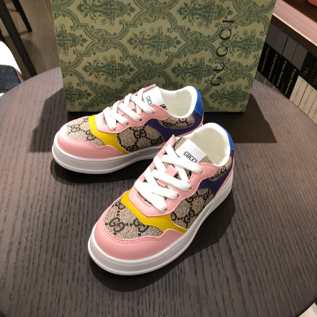 Women's Sneakers GUCCI 18445137