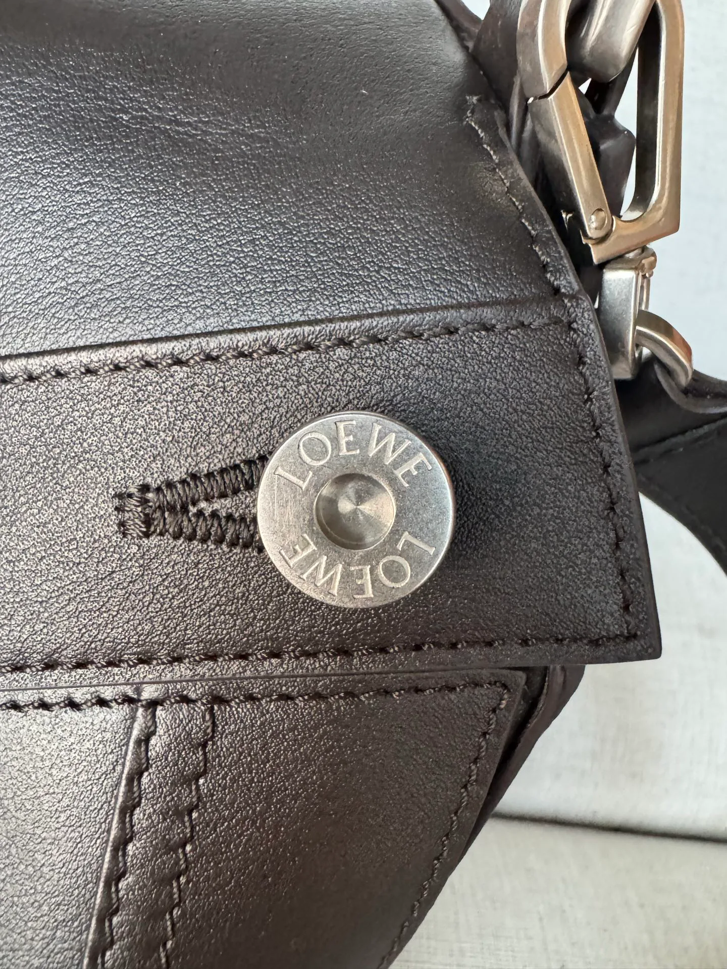 Women's Classic Handbags LOEWE 17937888