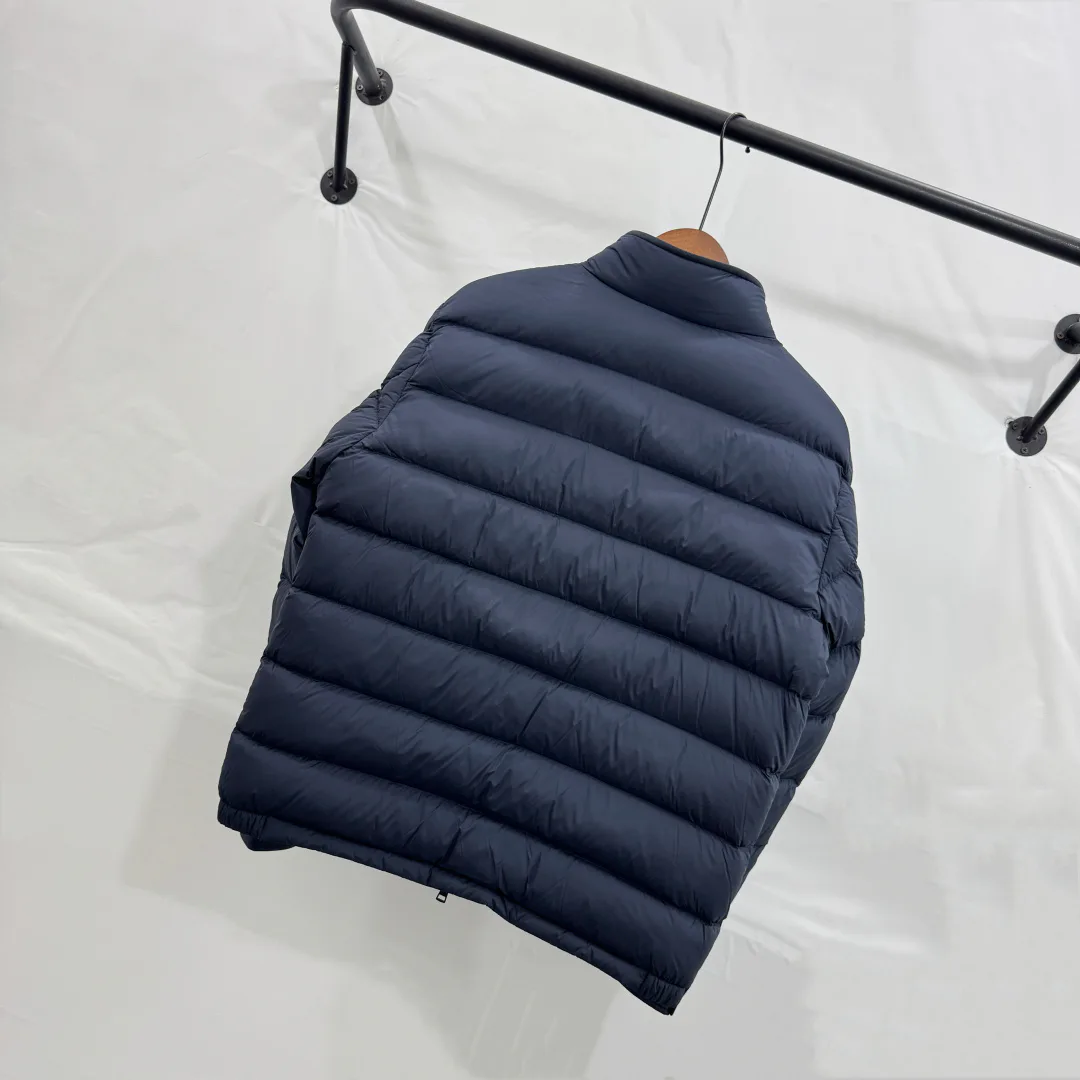 Men's Jackets And Down Jackets MONCLER 17827409