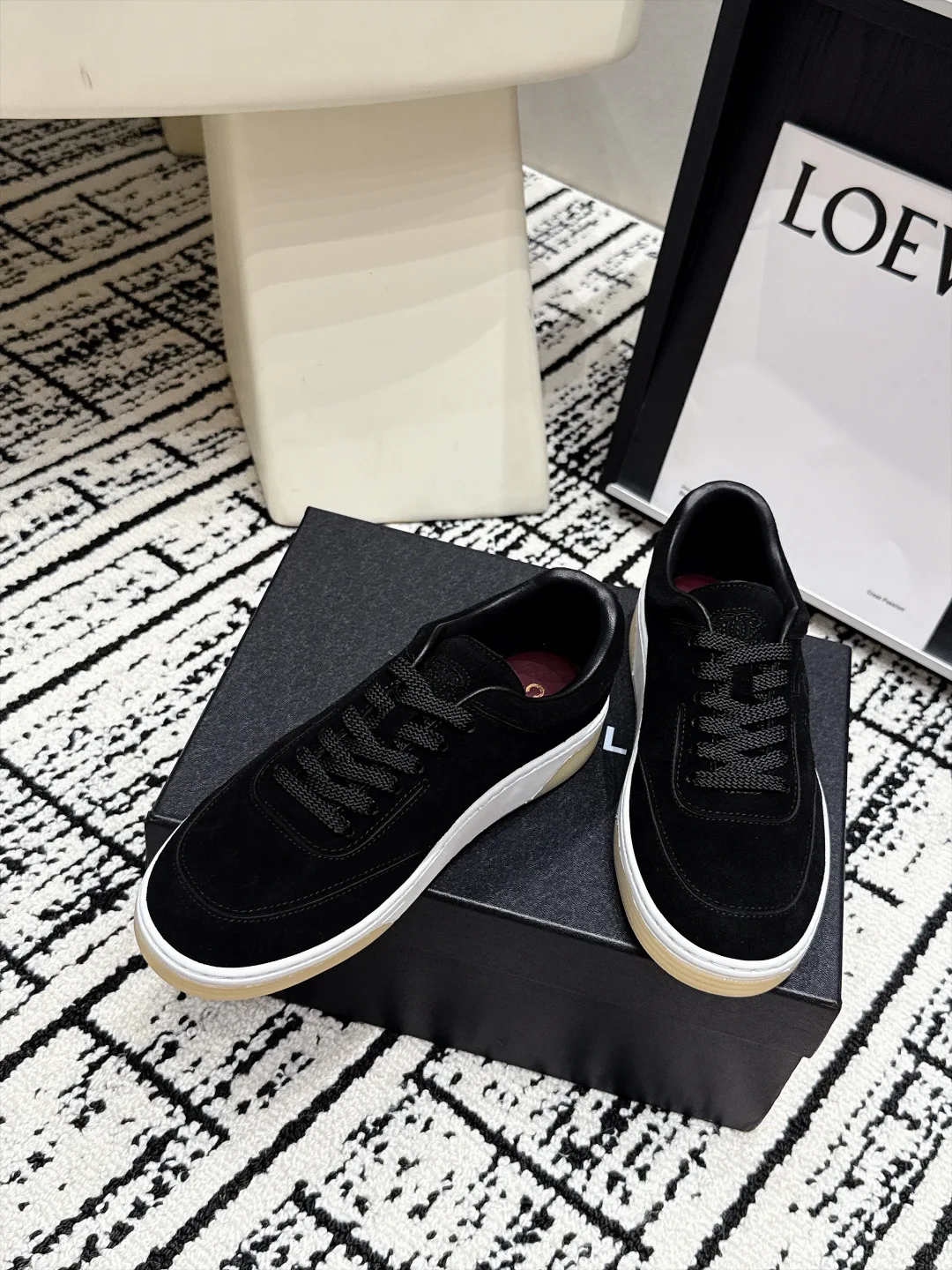 Women's Sneakers CHANEL 18511809