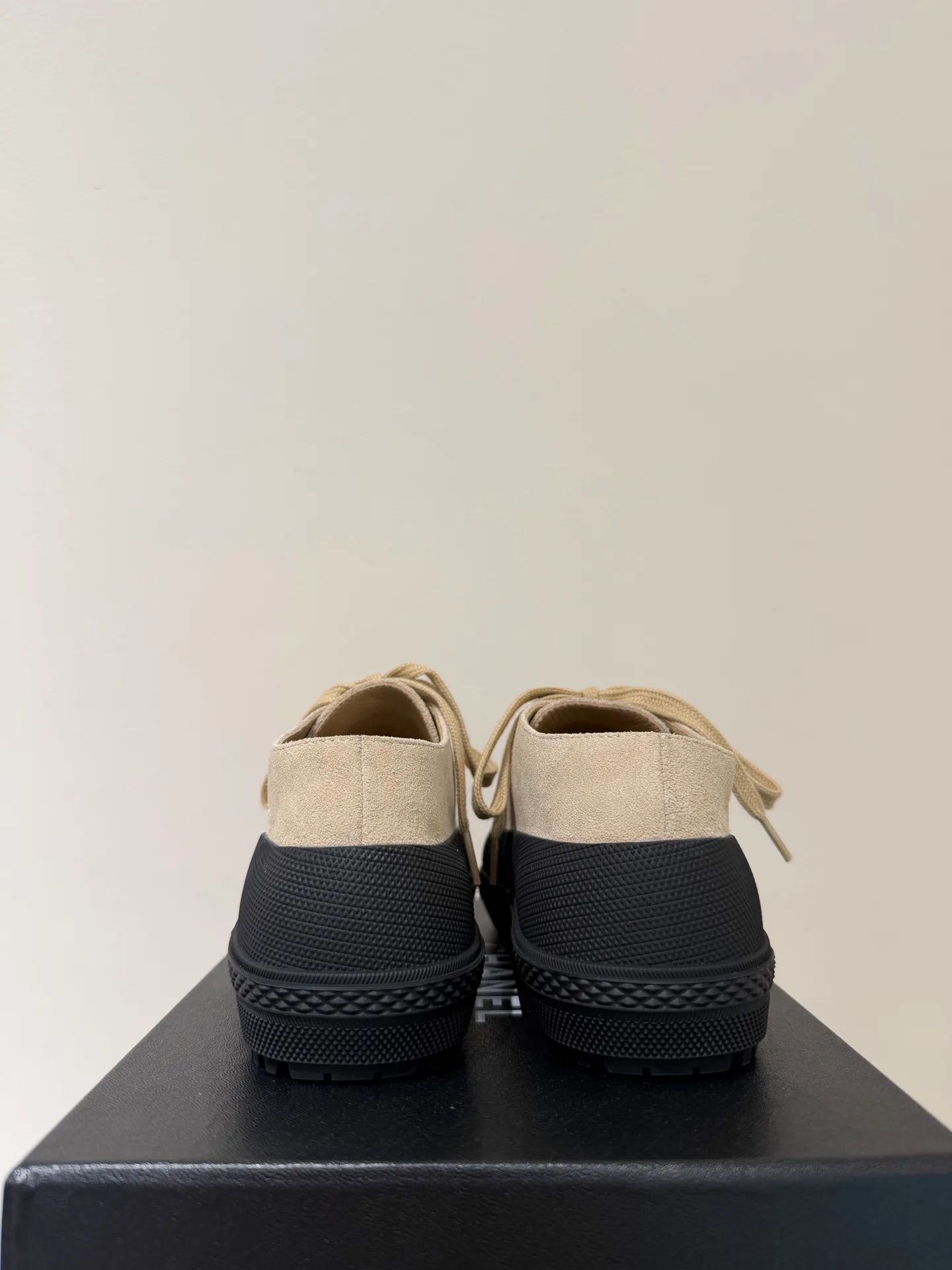 Women's Sneakers CHANEL 17956126