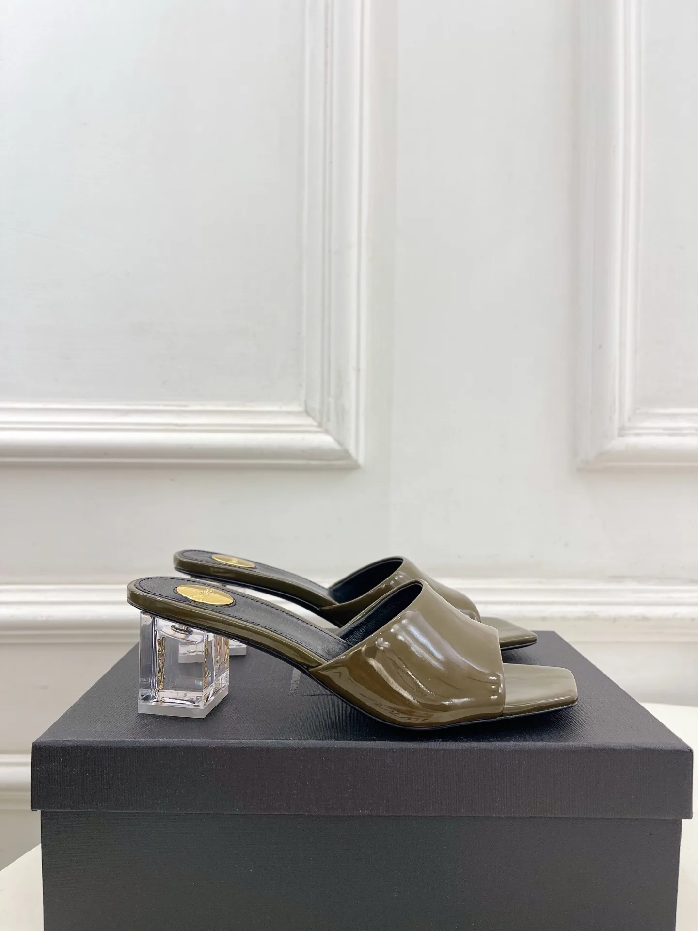 Women's Mules And Clogs SAINT LAURENT 17506903