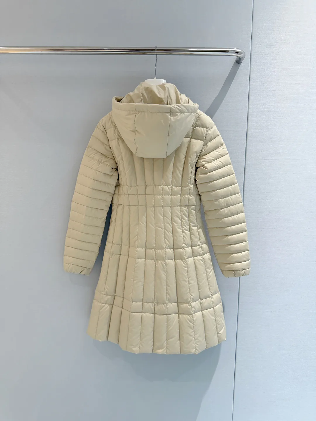 Women's Jackets And Down Jackets MONCLER 18440099