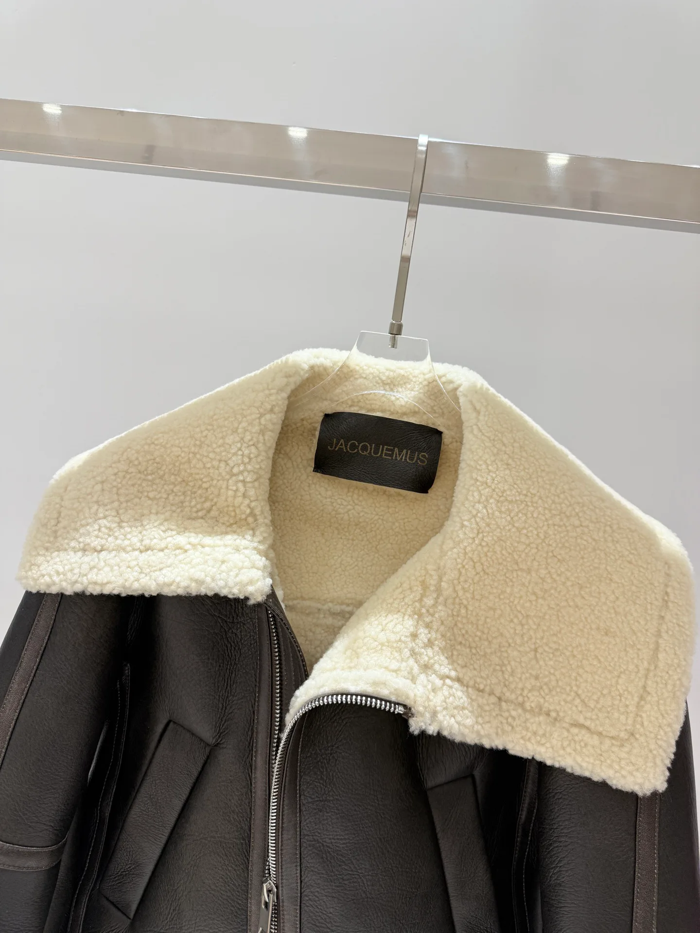 Women's Leather Jackets And Sheepskin Coats JACQUEMUS 18082984