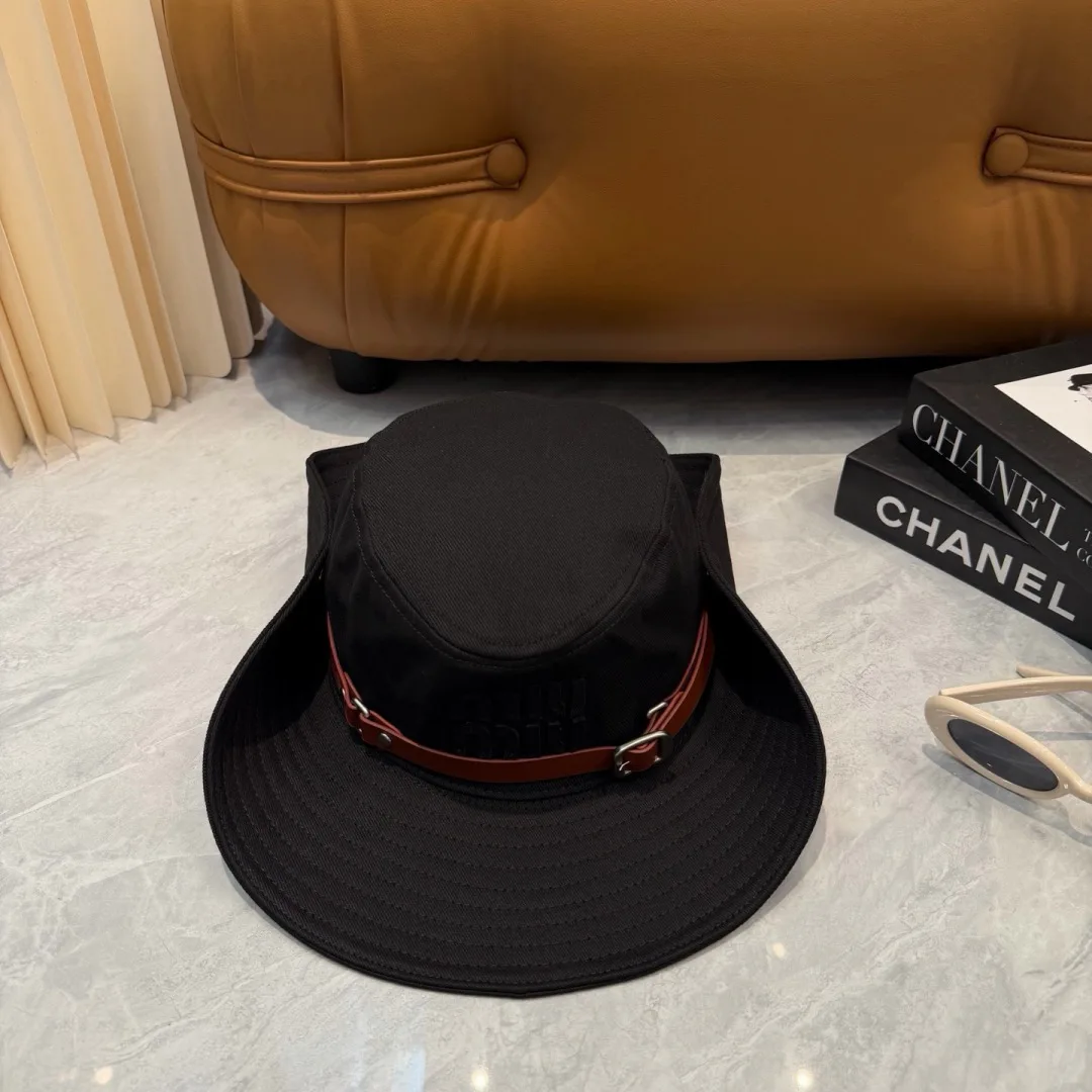 Hats MIU MIU 17701955