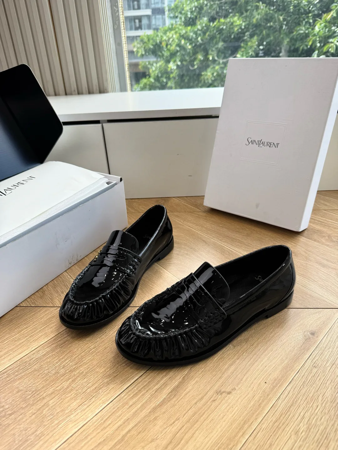 Women's Loafers And Moccasins SAINT LAURENT 17569103