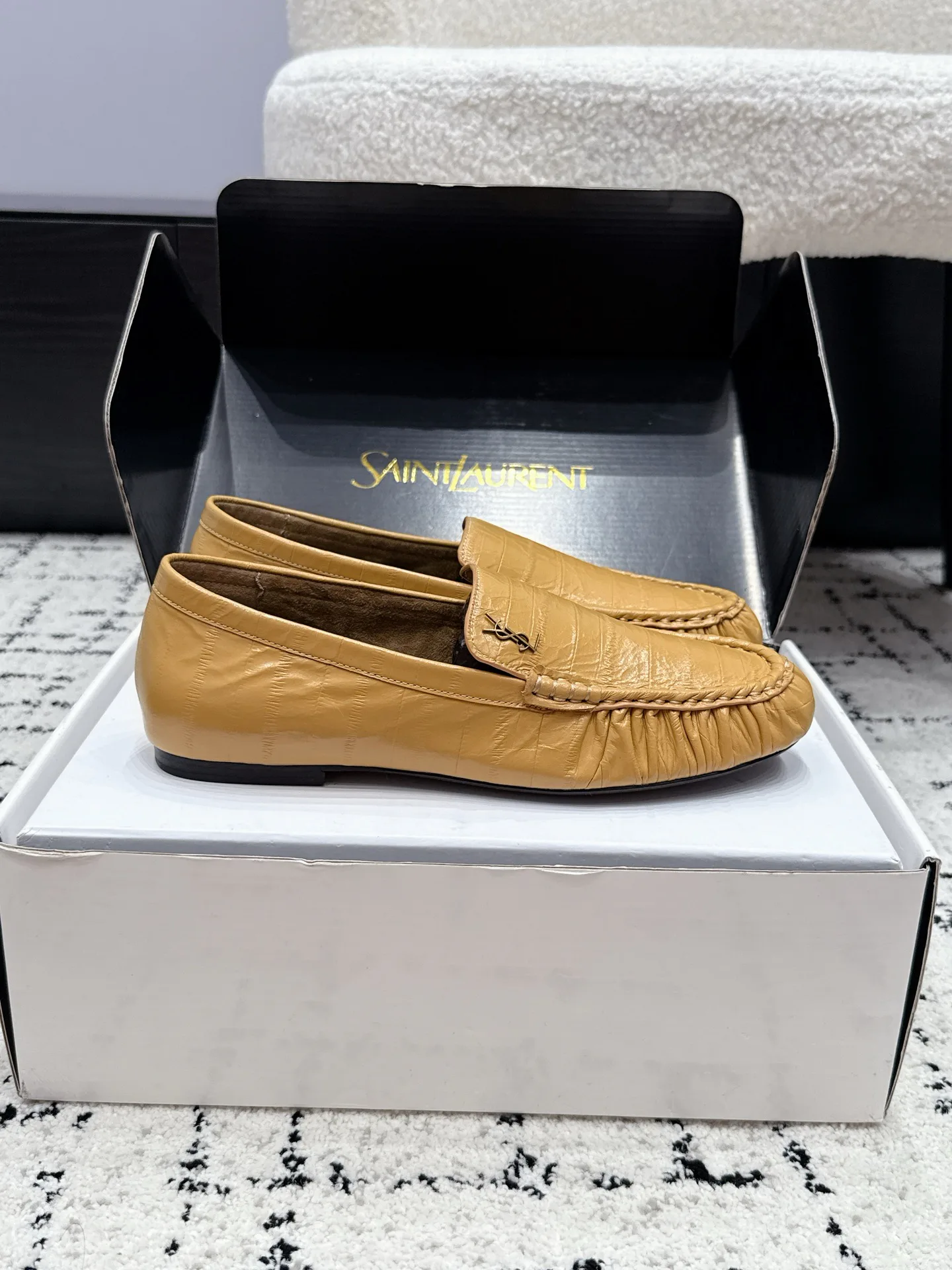 Women's Loafers And Moccasins SAINT LAURENT 17355732