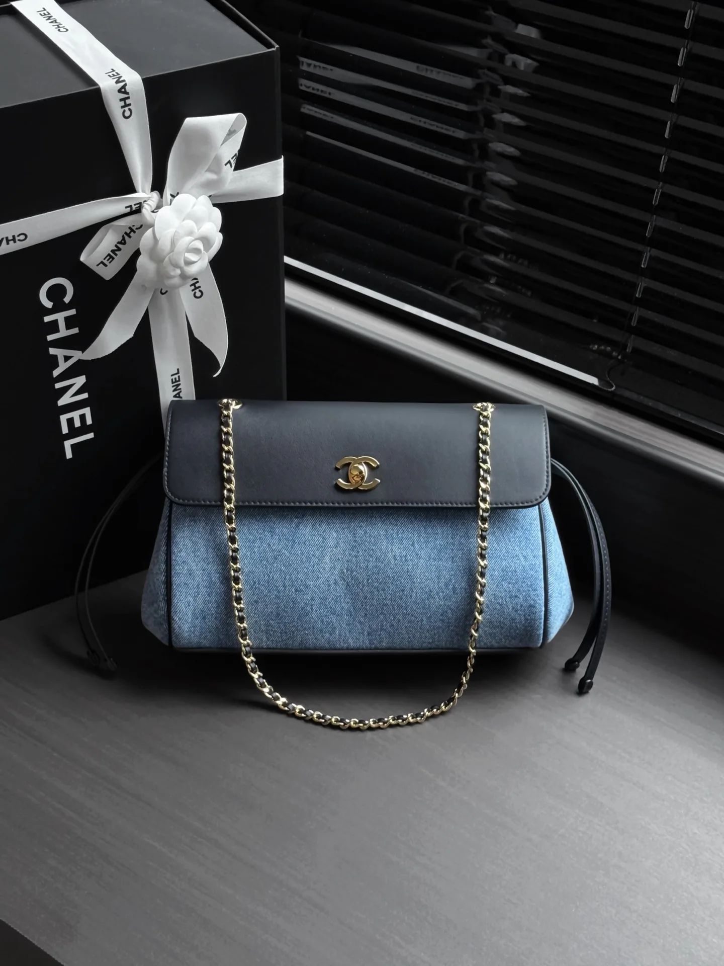 Women's Classic Handbags CHANEL 18147652