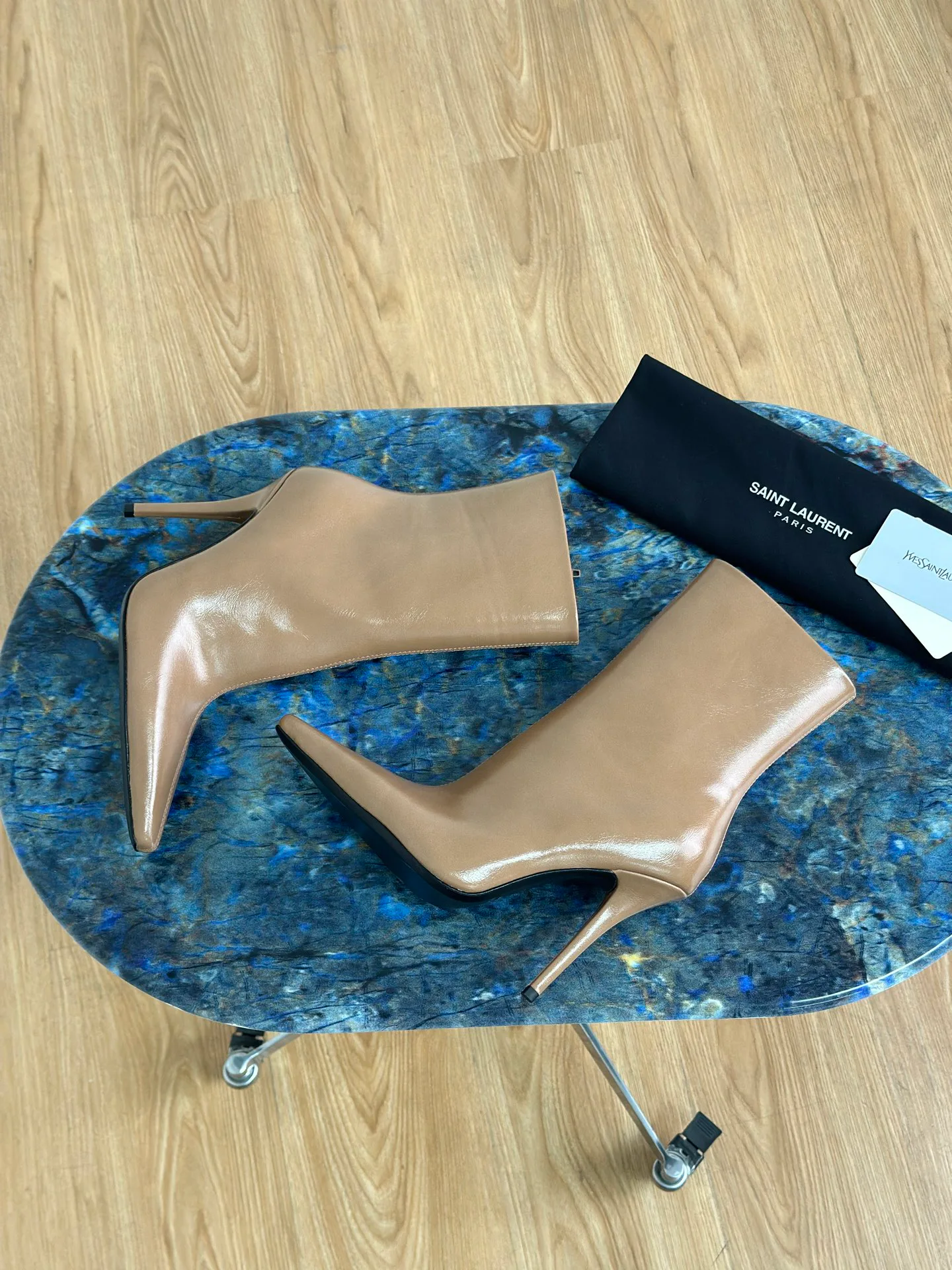 Women's Booties SAINT LAURENT 17918122