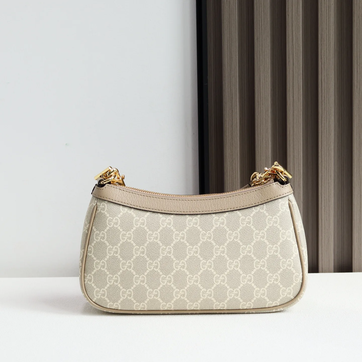 Women's Classic Handbags GUCCI 17947802
