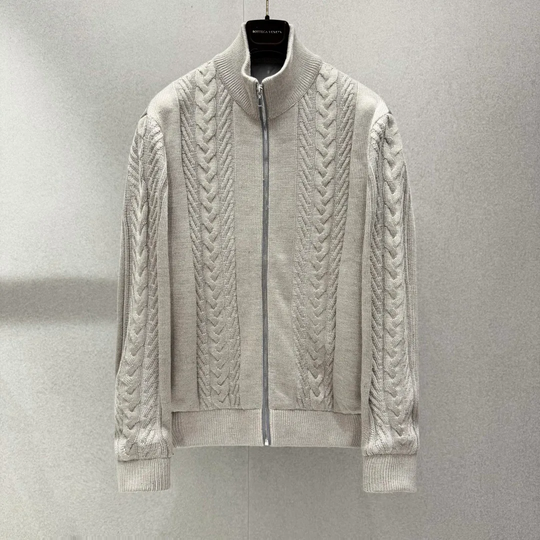 Men's Jumpers And Sweaters LORO PIANA 18174104