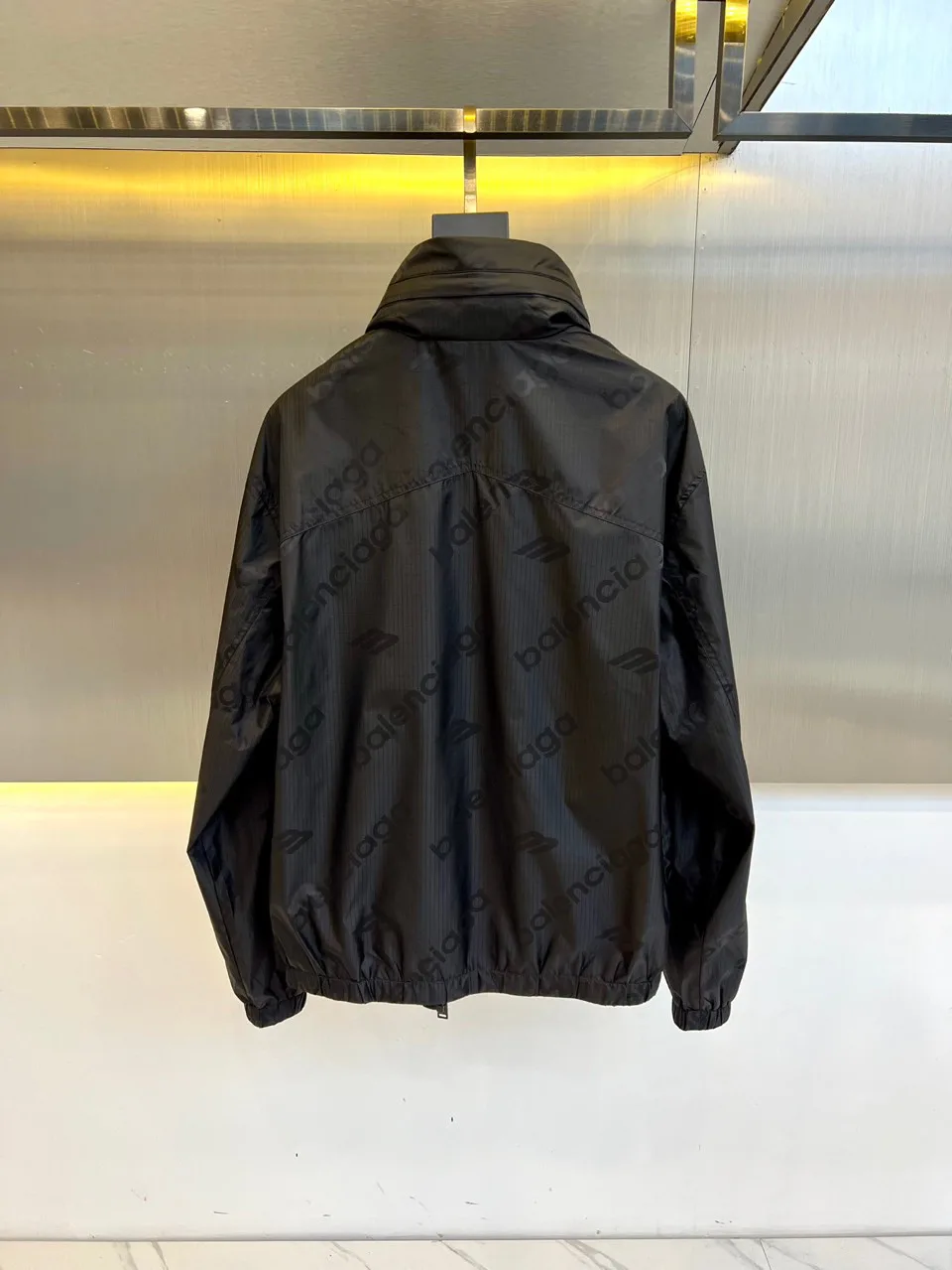 Men's Jackets And Down Jackets BALENCIAGA 18416817