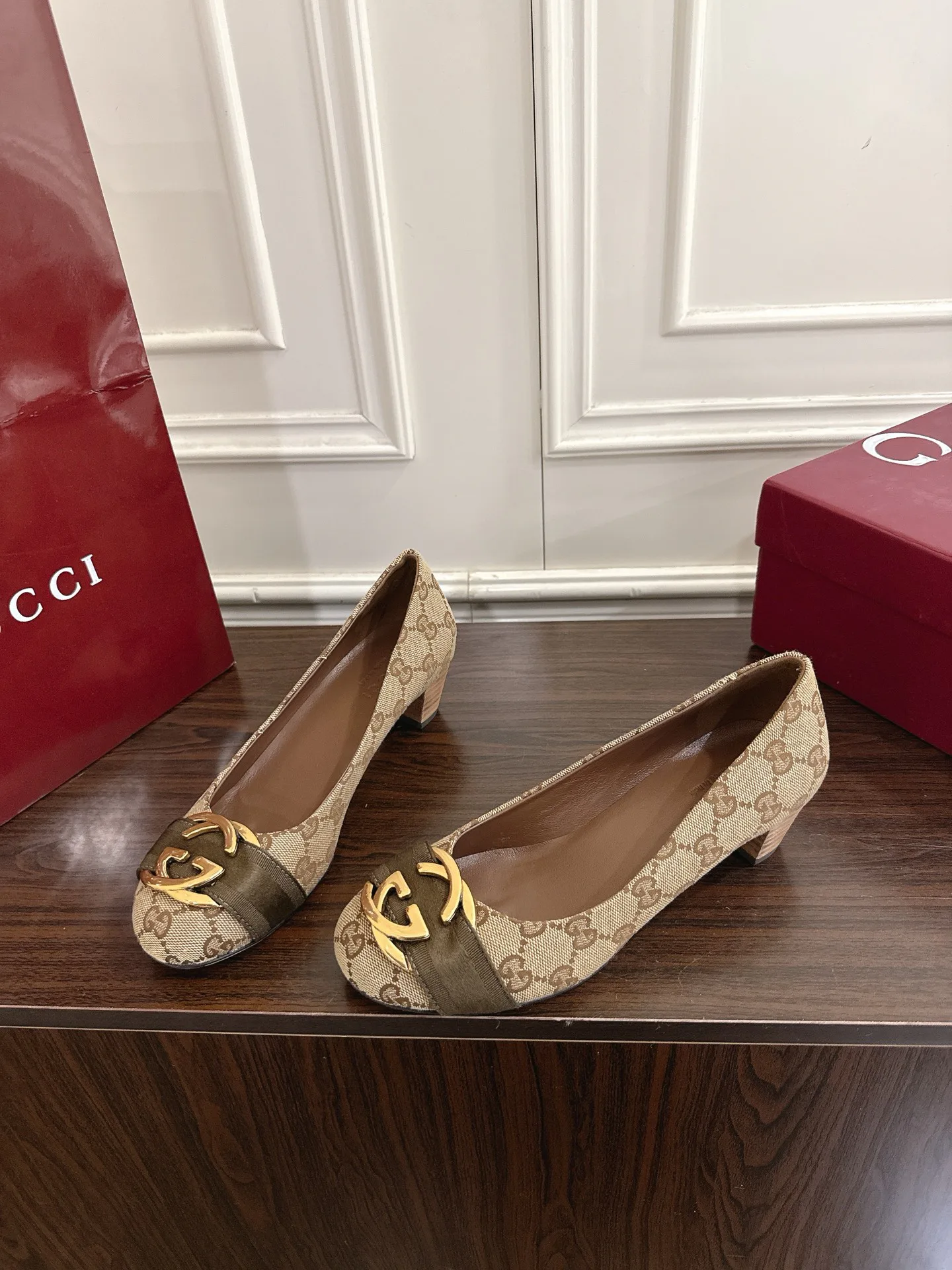 Women's Heels GUCCI 18135625