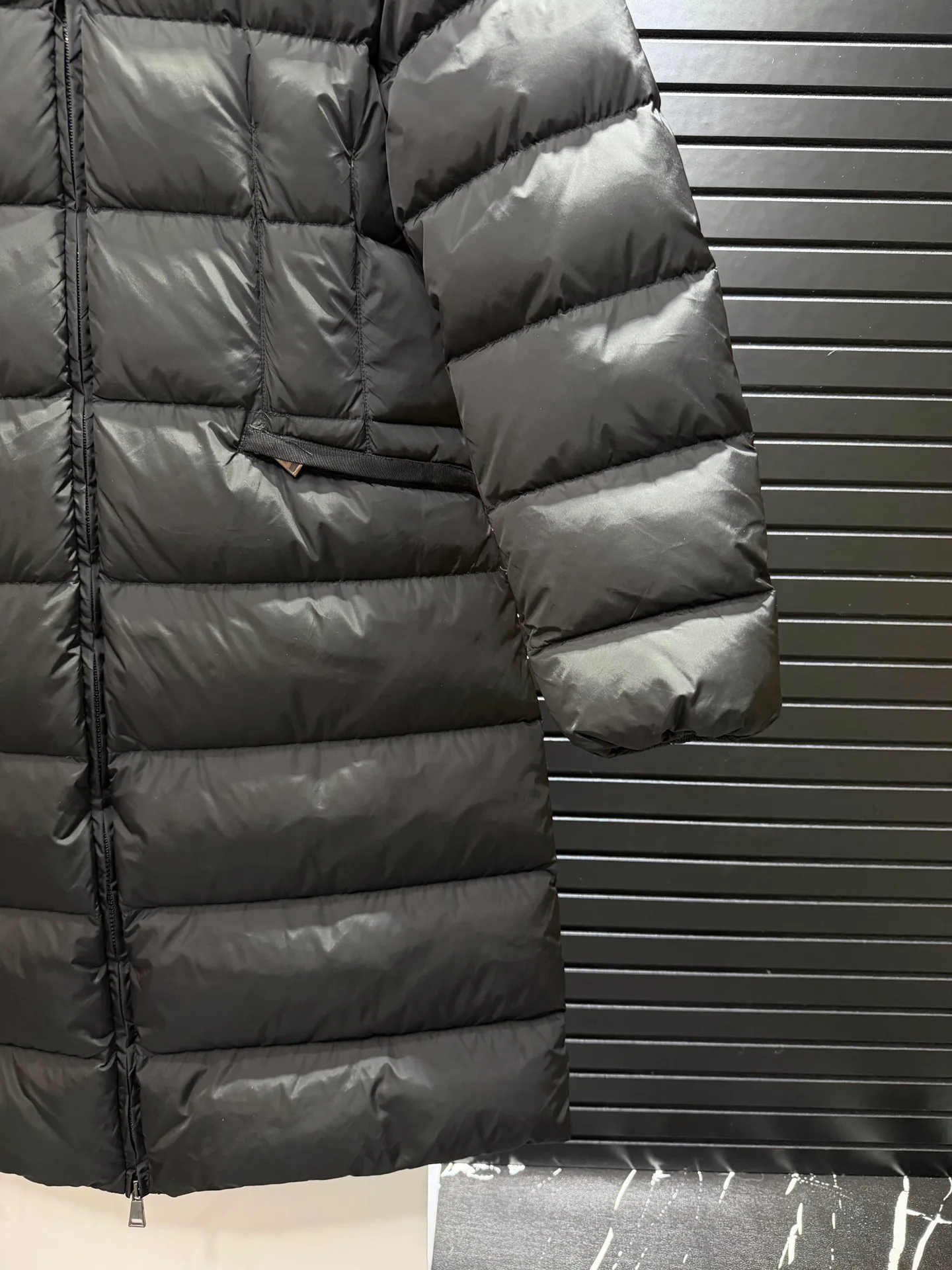 Women's Jackets And Down Jackets MONCLER 18188643