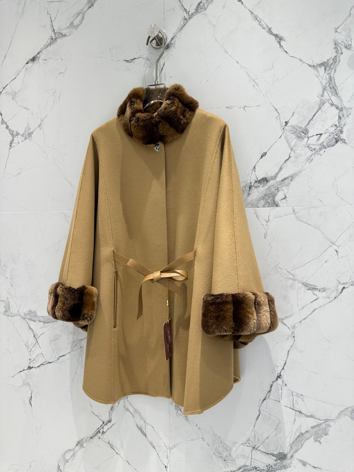 Women's Coats LORO PIANA 18513170