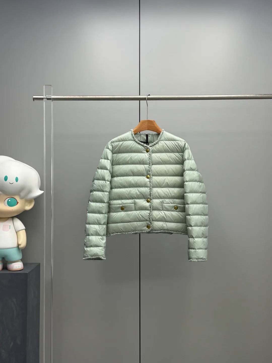 Women's Jackets And Down Jackets MONCLER 18002292