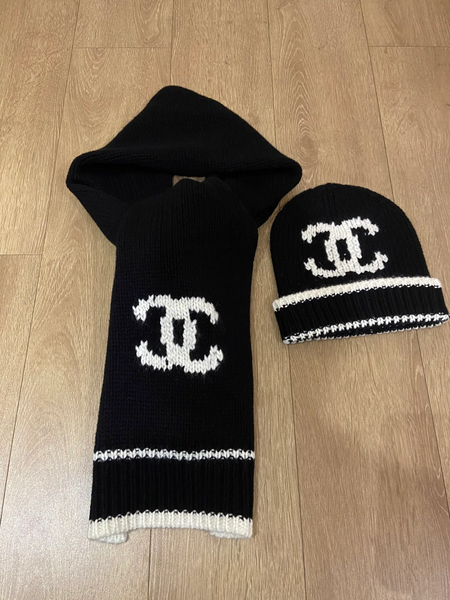 Scarves CHANEL 18088244
