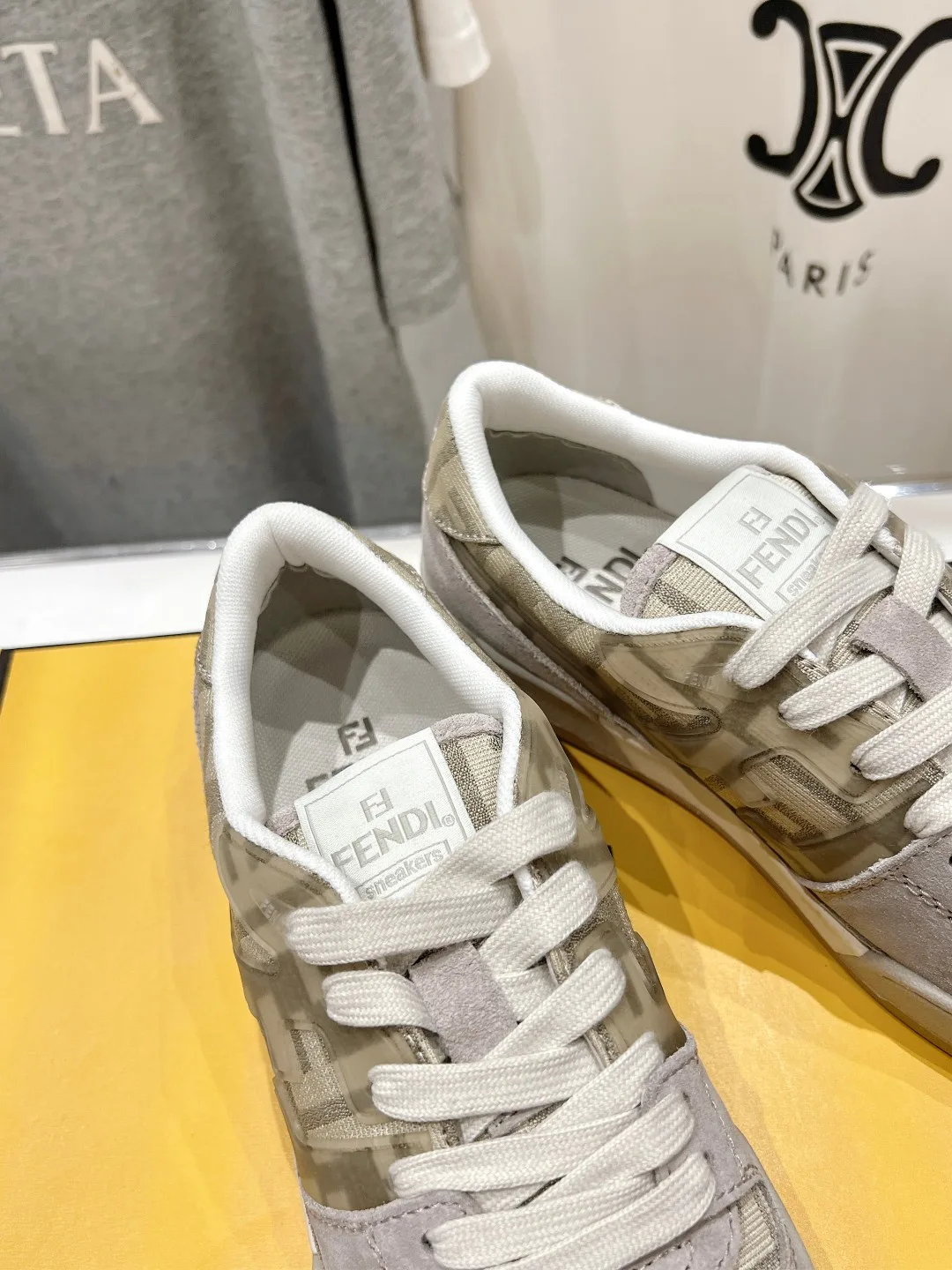 Women's Sneakers FENDI 17908444