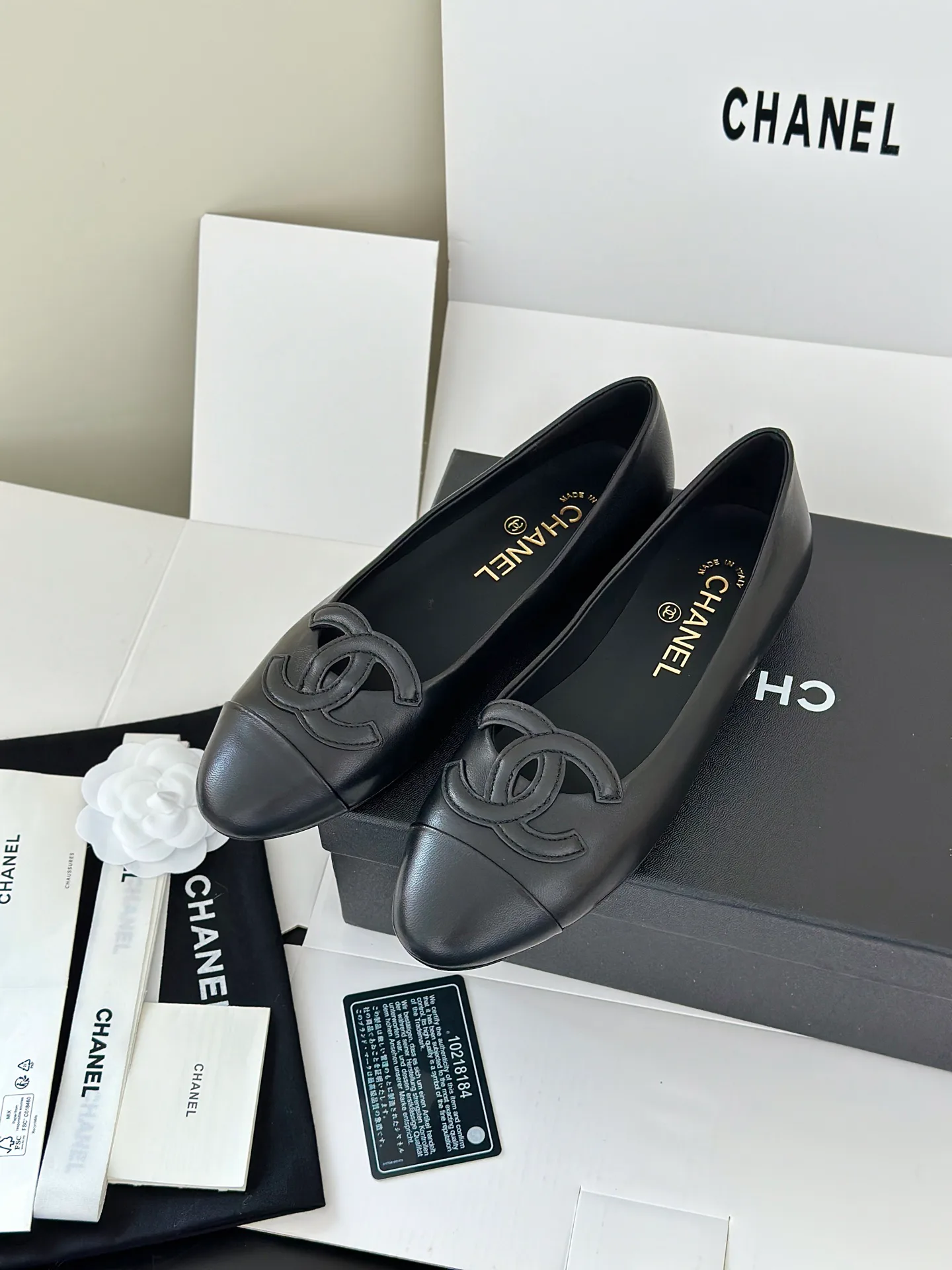 Women's Ballet Flats CHANEL 18143033