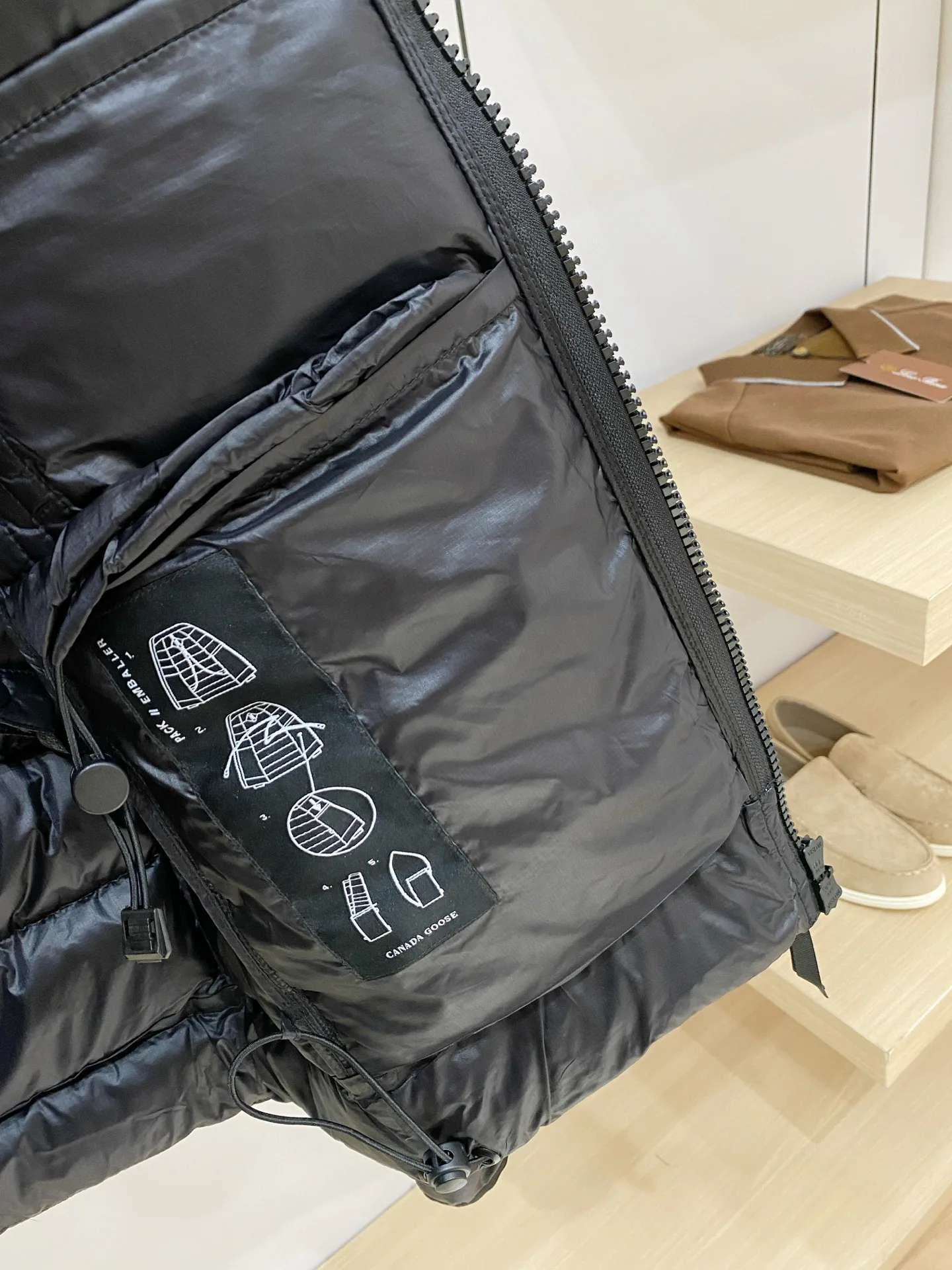 Куртки И Пуховики Мужские Canada Goose 18584906