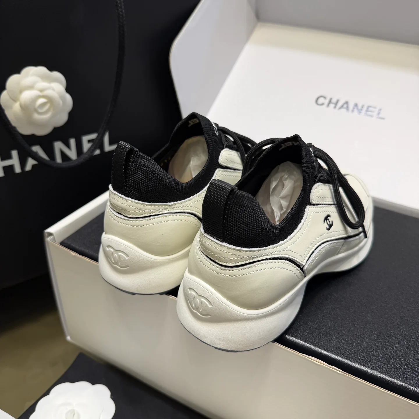 Women's Sneakers CHANEL 17877253
