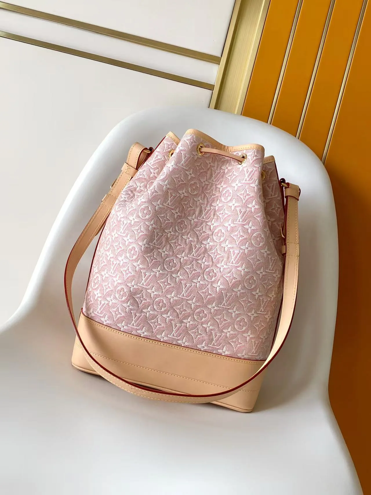Women's Classic Handbags LOUIS VUITTON 17428093