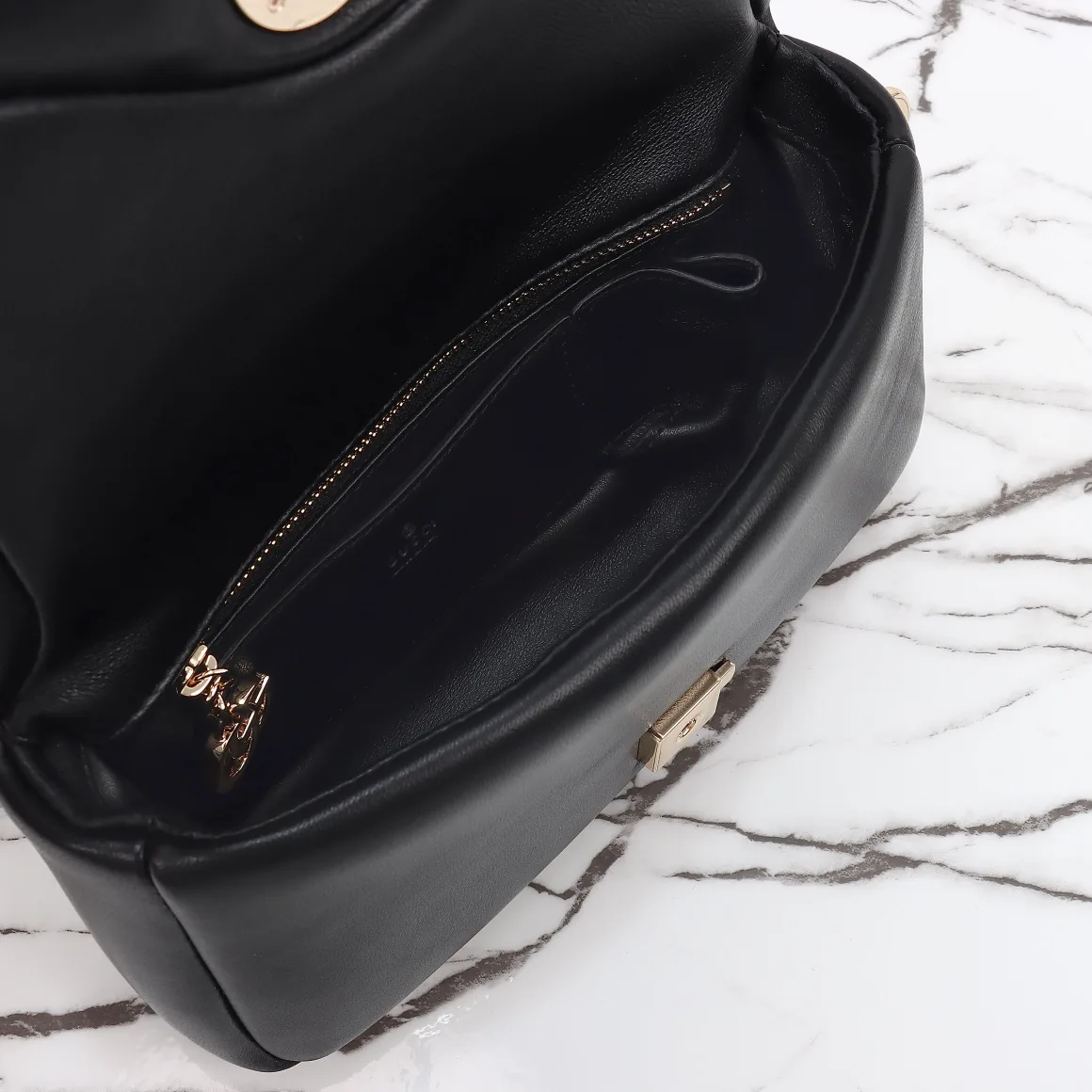 Women's Classic Handbags GUCCI 18210721
