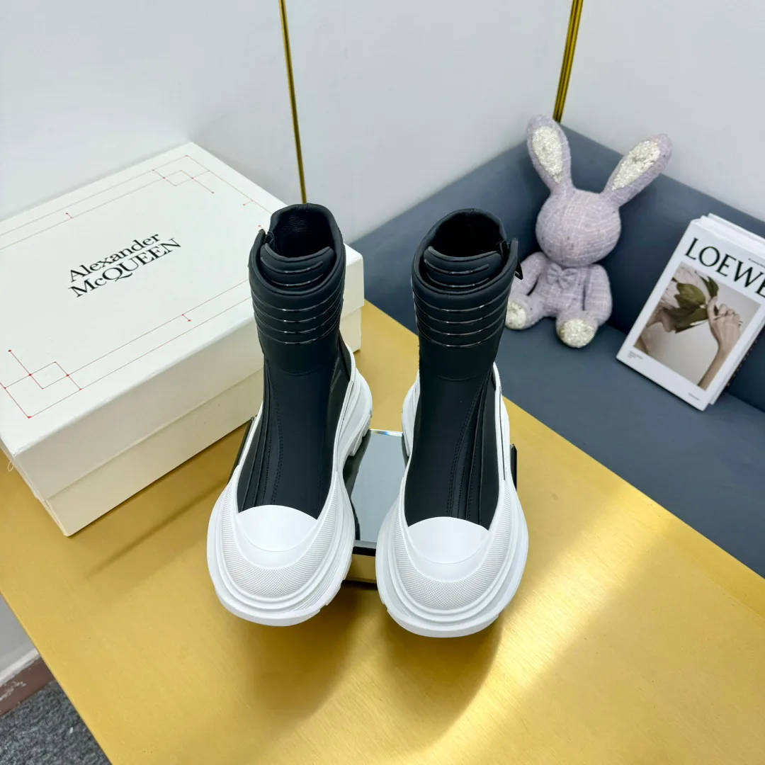 Women's Sneakers ALEXANDER MCQUEEN 18397481