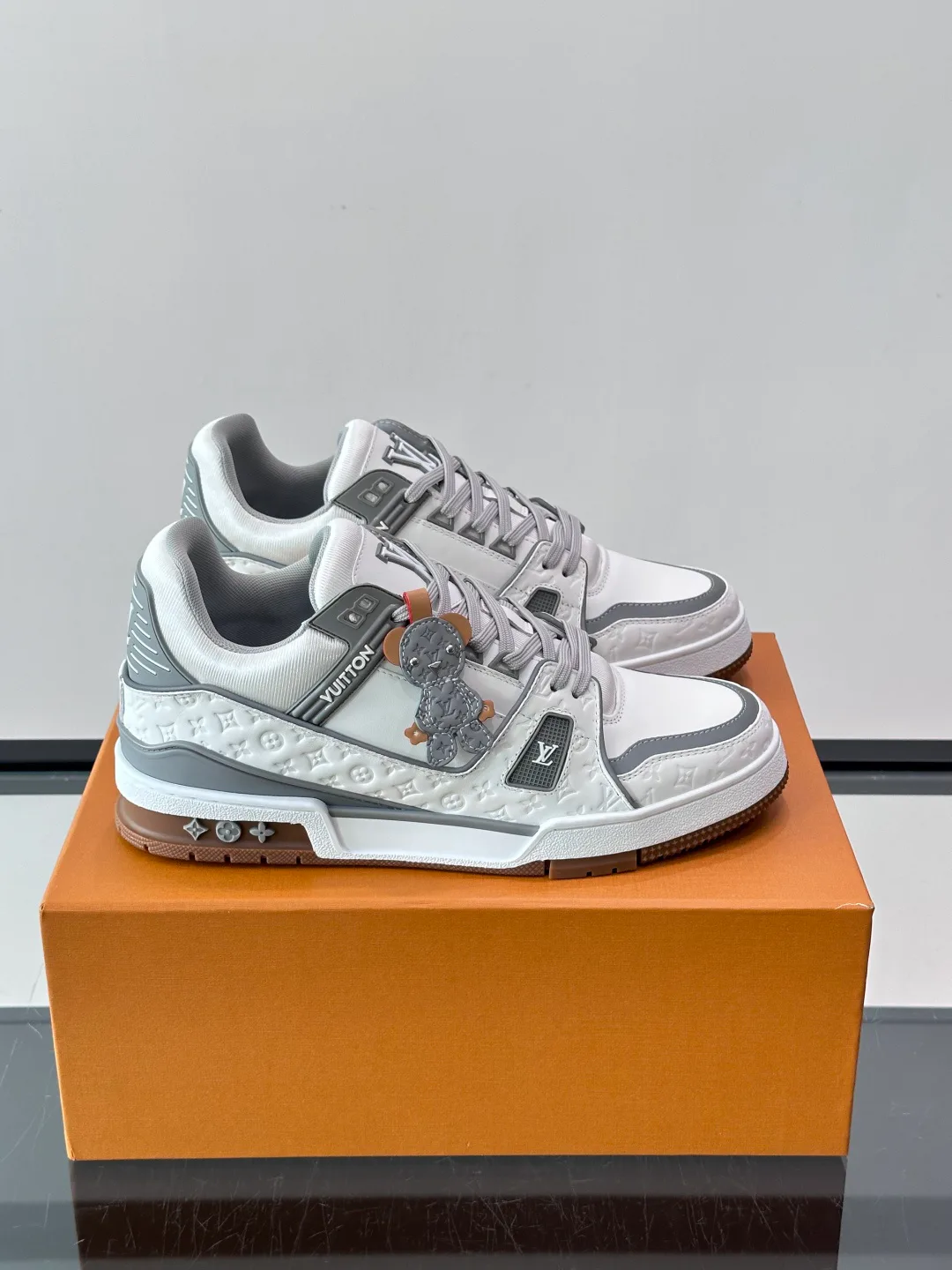 Men's Sneakers LOUIS VUITTON 17982456