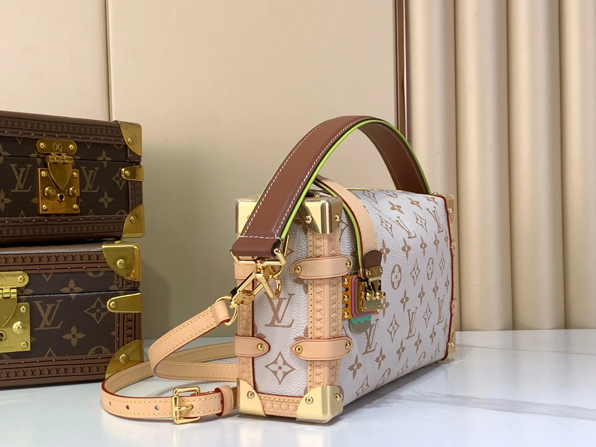 Women's Classic Handbags LOUIS VUITTON 17590126