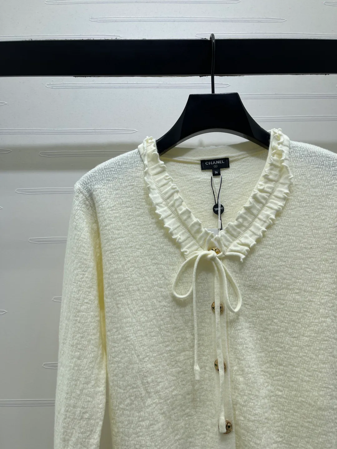 Women's Jumpers And Sweaters CHANEL 17918672