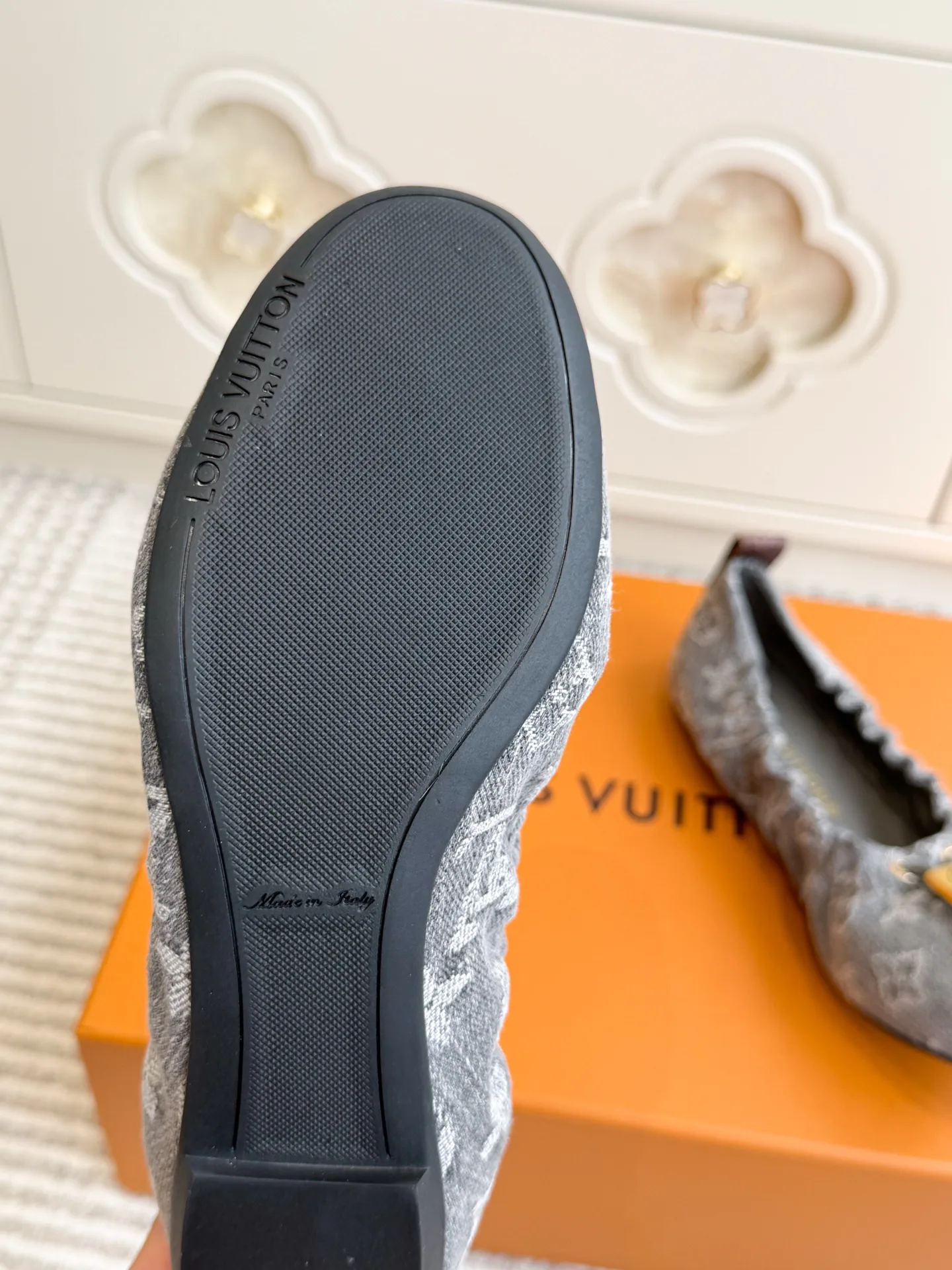 Women's Ballet Flats LOUIS VUITTON 18414281