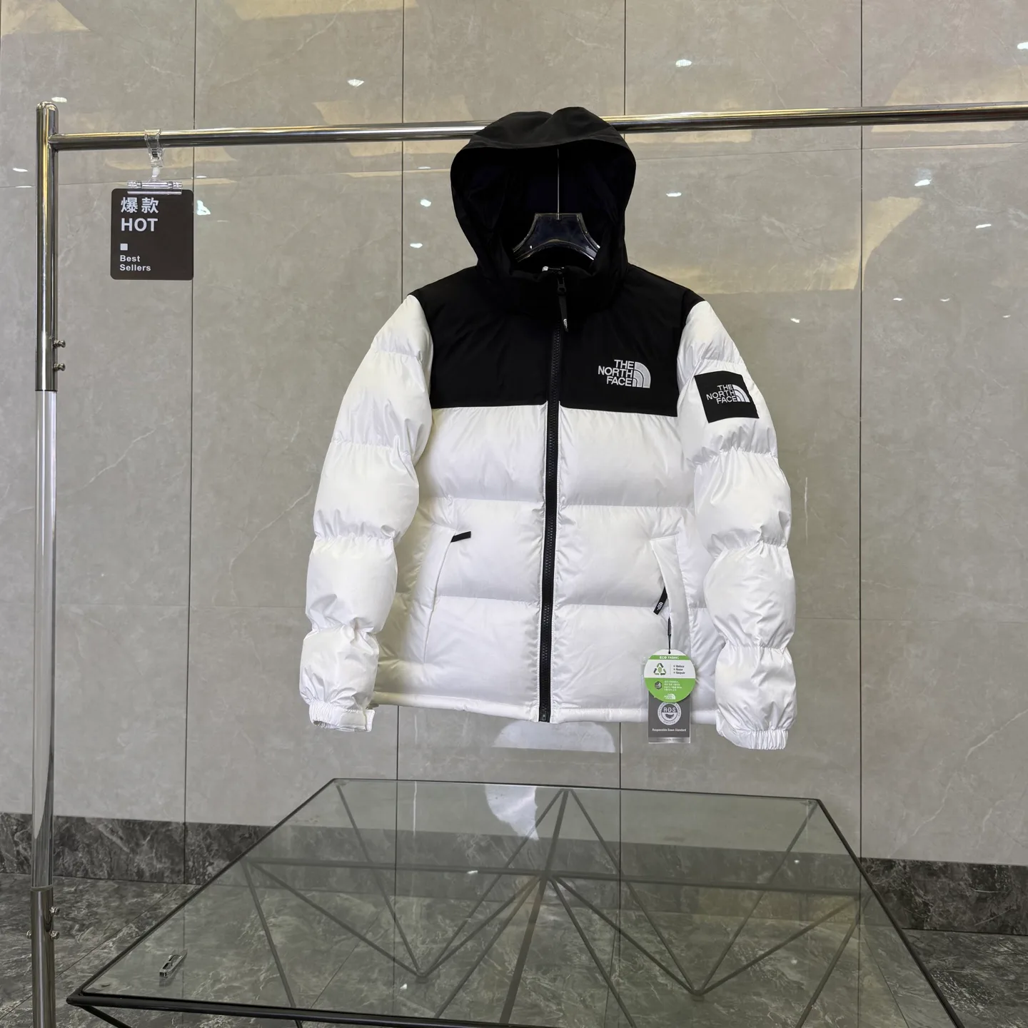 Куртки И Пуховики Мужские The North Face 18615376